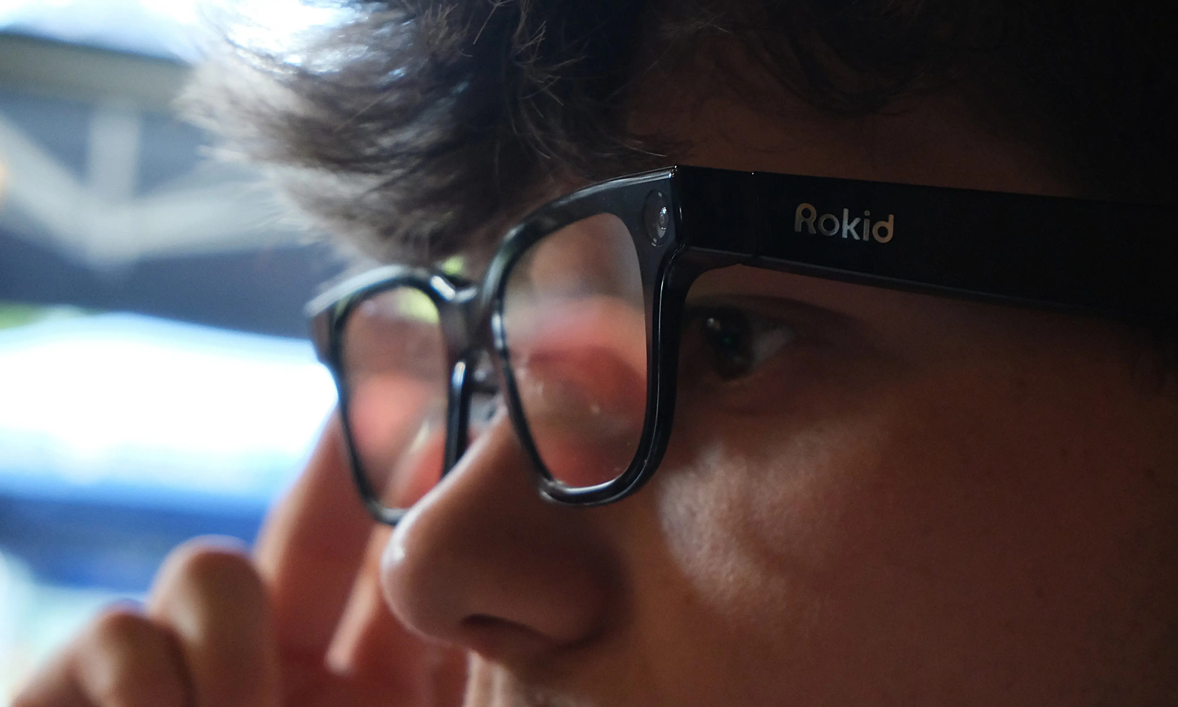 乐奇AI眼镜首发Gemini上脸：开放的中国AI，全球的终极答案