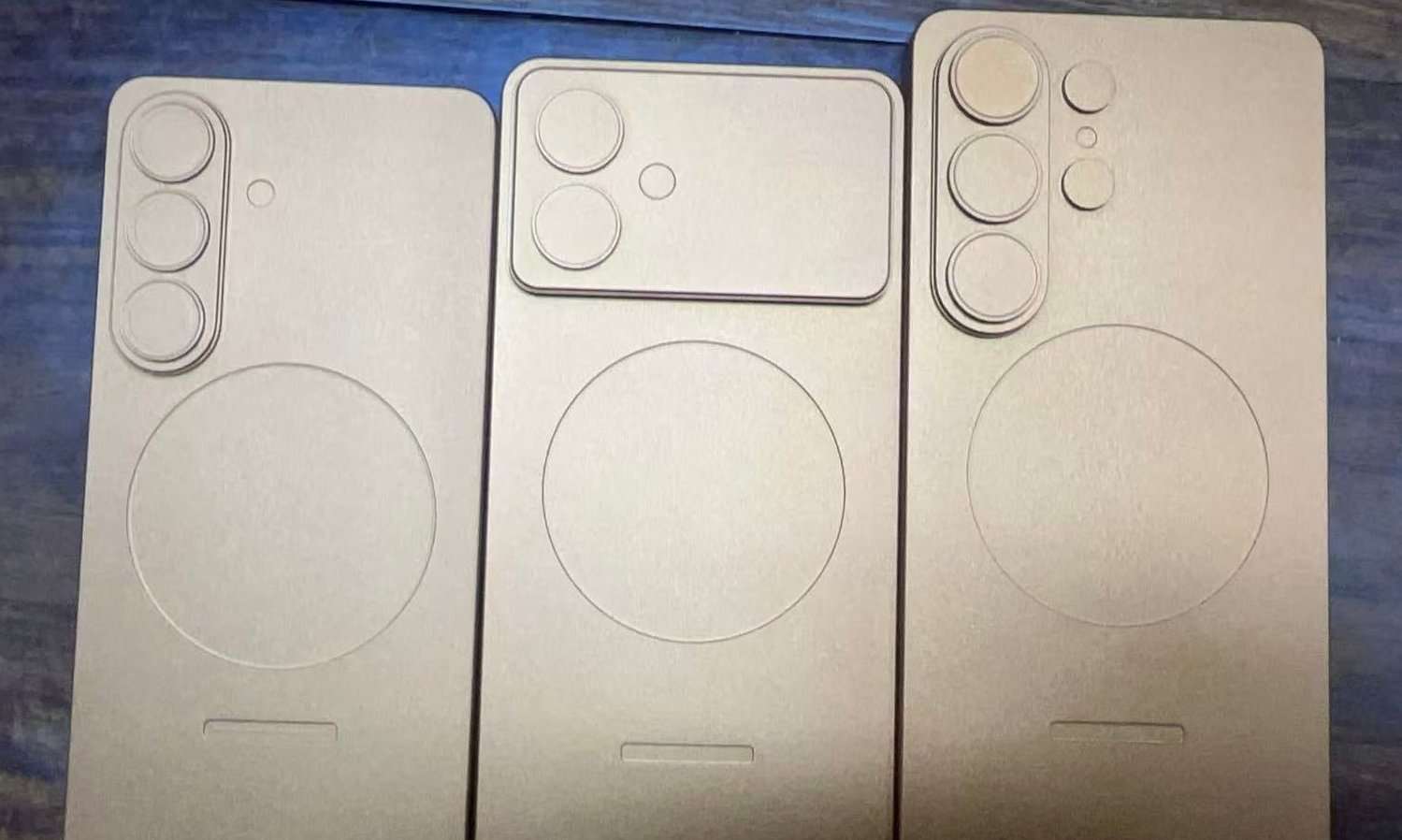 三星S26系列原型机曝光，复制粘贴iPhone 17 Pro？