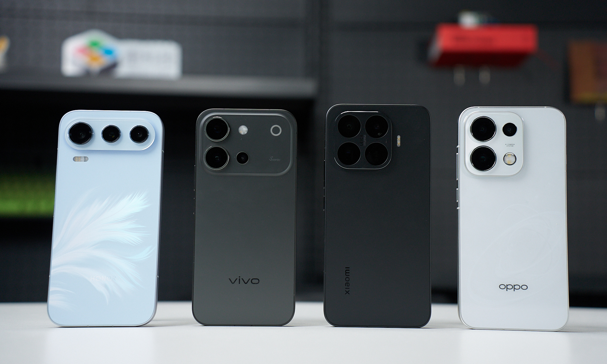 2026中端机大横评：涨价之后，vivo/OPPO/荣耀/小米谁是三千元档最优解？