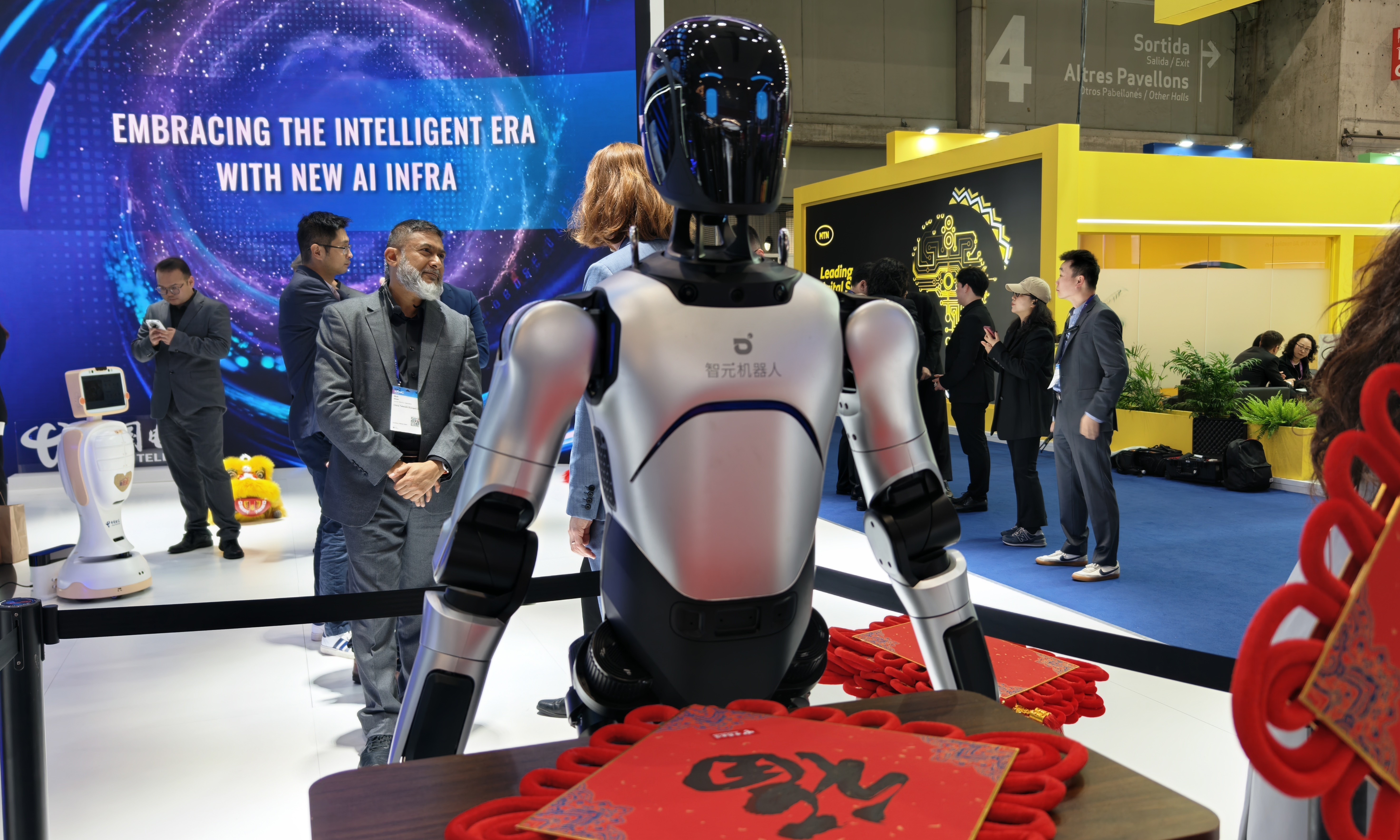 MWC26，智元机器人大秀，老外惊呆了！