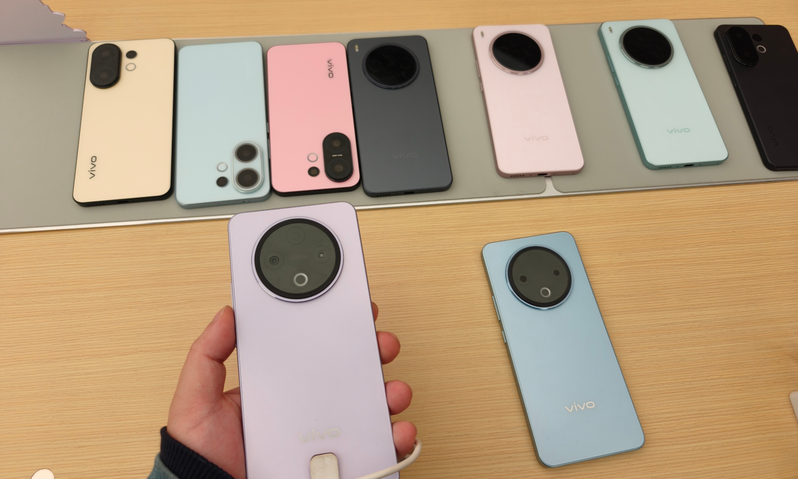 “OV米华耀”门店暗访：极客嘴里的“智商机”，才是老人眼中的真香机