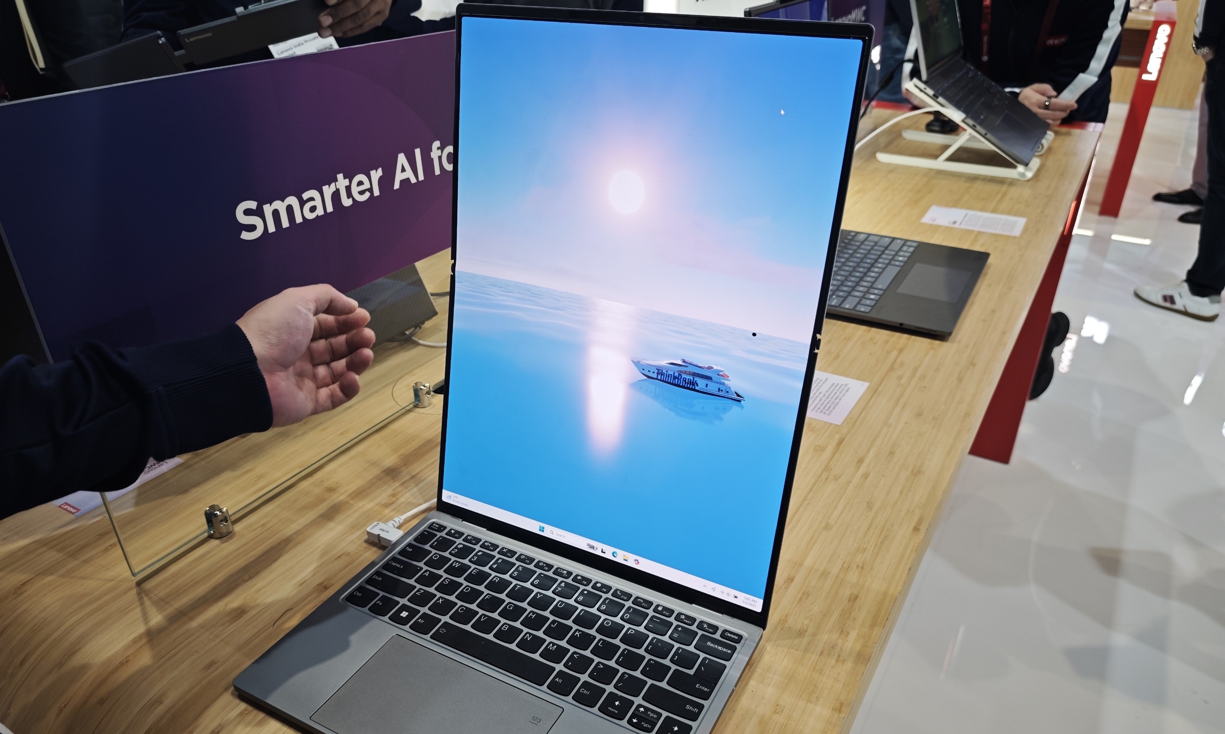 PC产业的2025：AI PC全面落地，厂商们最忙碌的一年