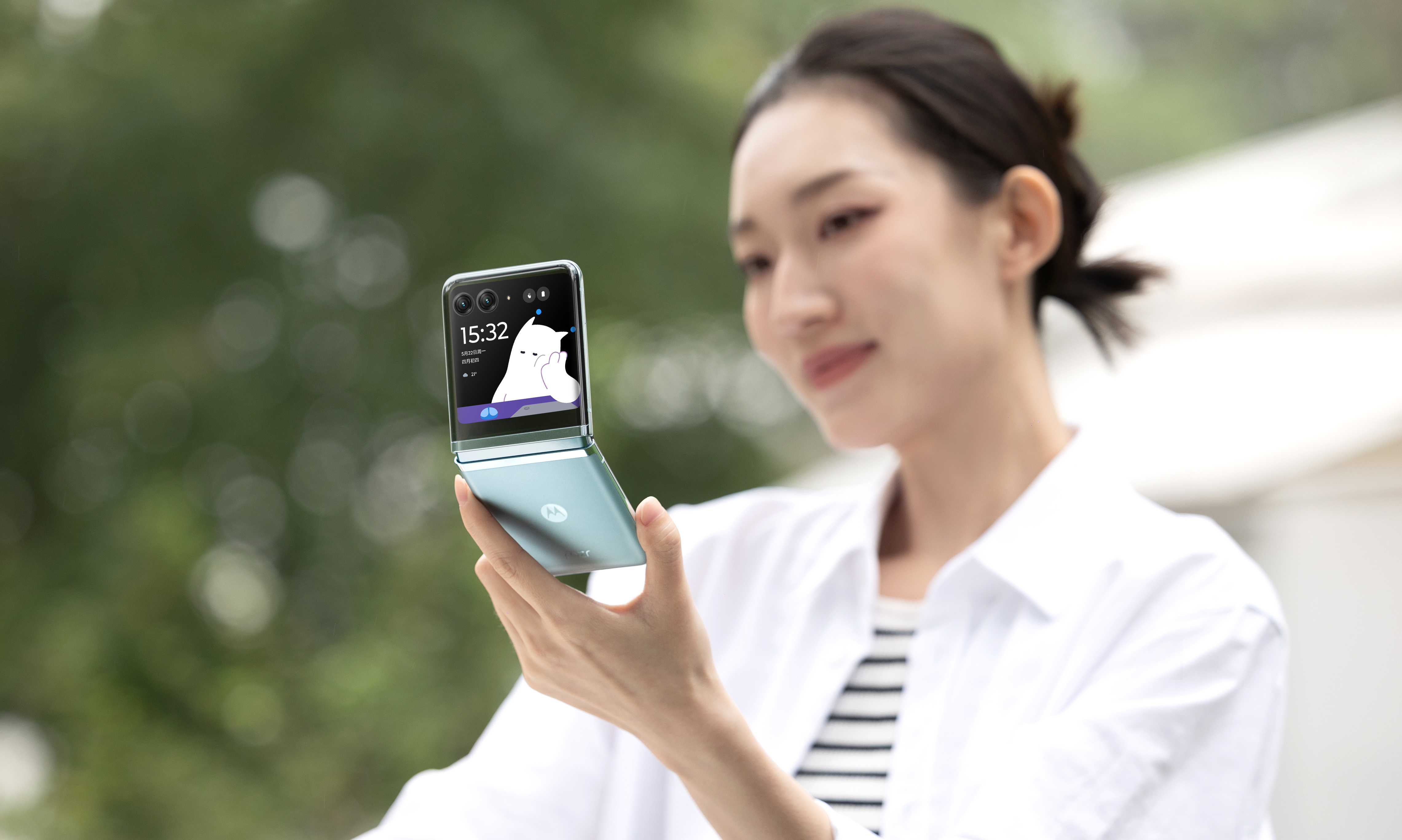 3999元起！moto razr 40系列发布：这价格杀疯了