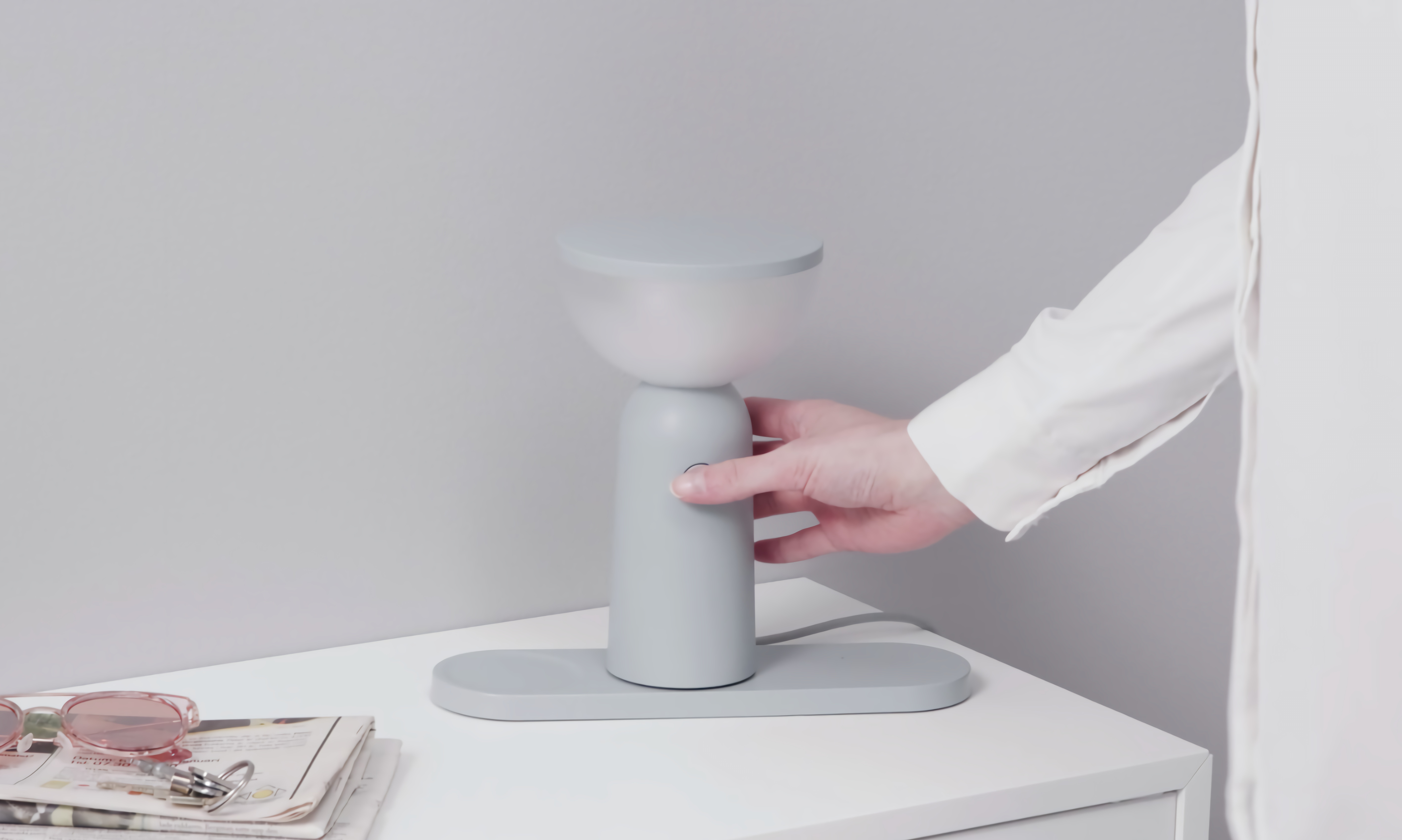 最佳苹果配件？宜家发布新台灯：能给iPhone无线充电