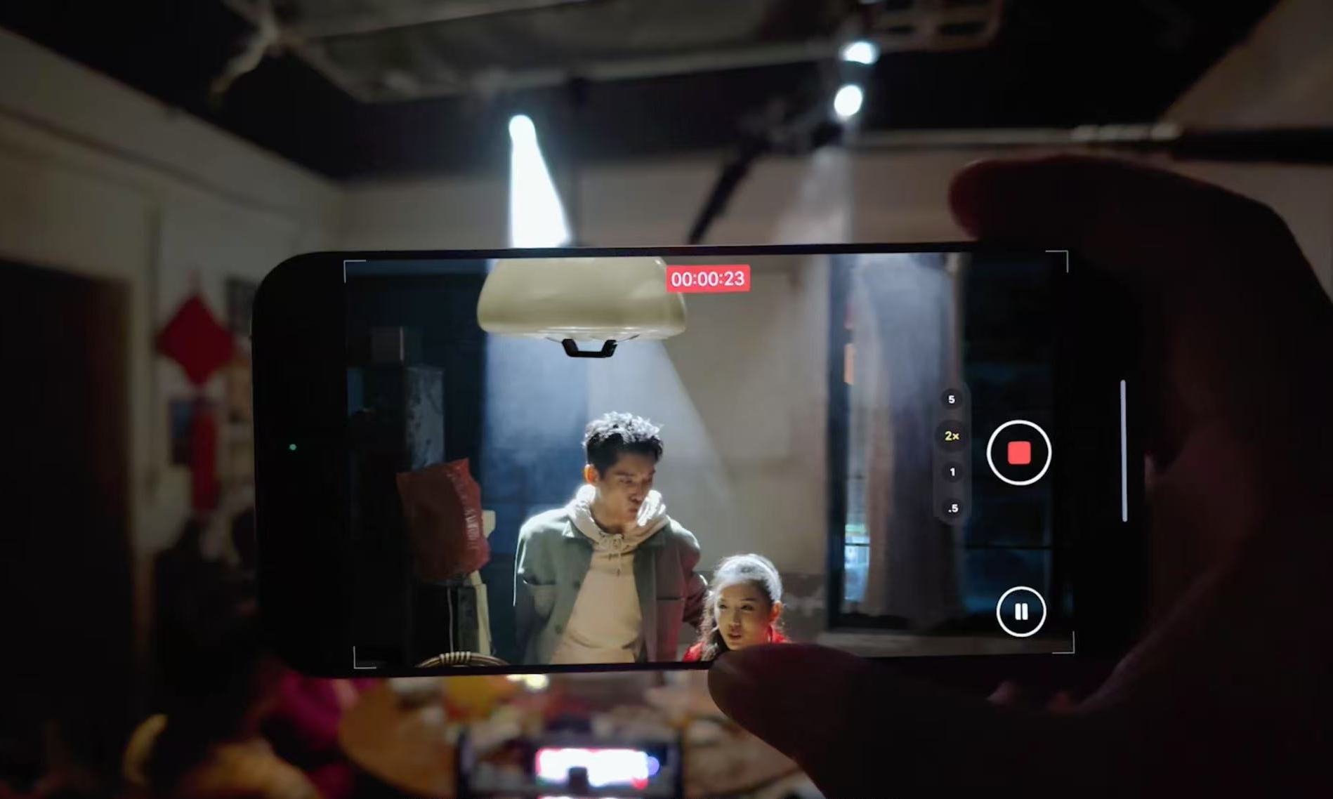 苹果、华为、OPPO新春短片来袭，移动影像工业化大战一触即发