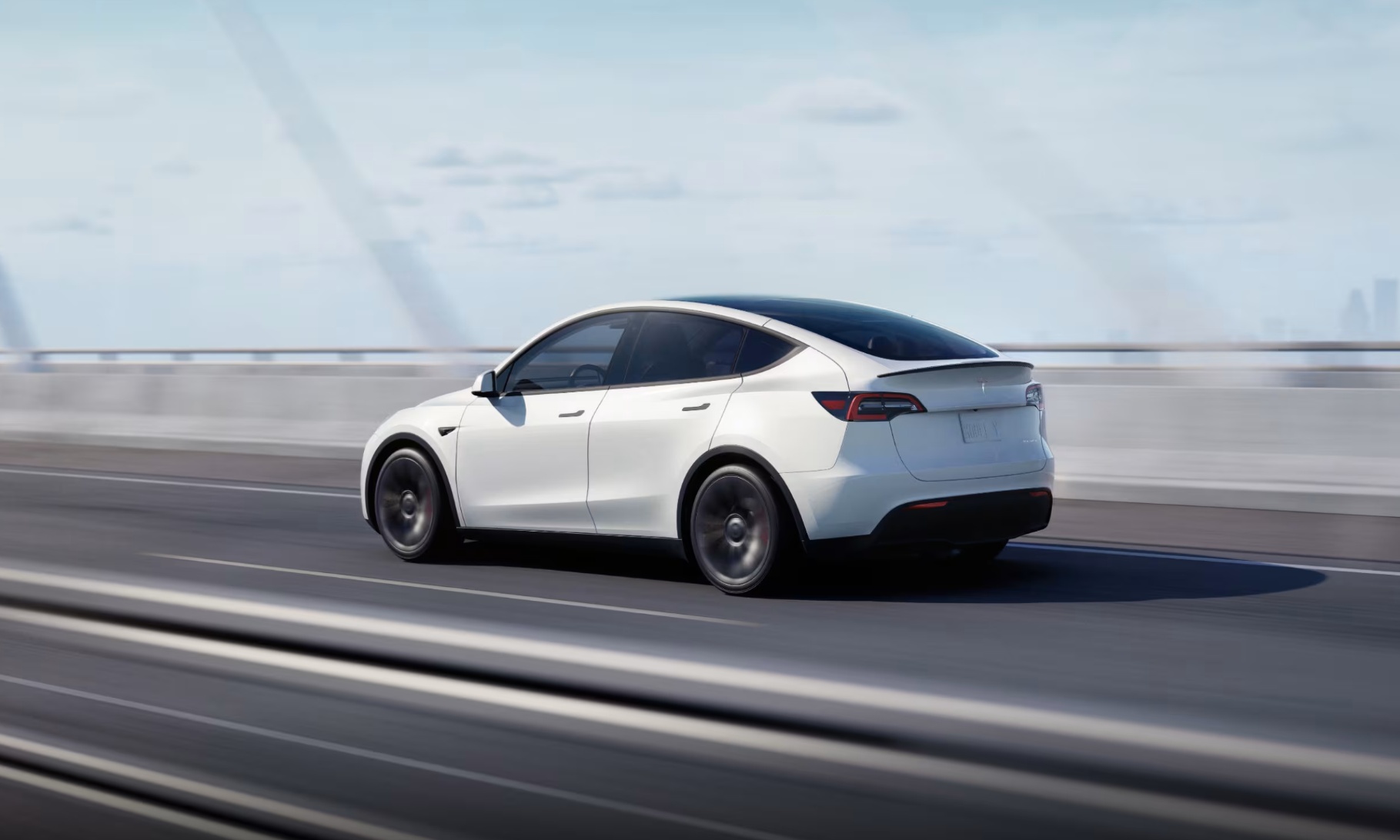 体验超网约！特斯拉FSD“史诗级提升”，但中国智驾实力更强？