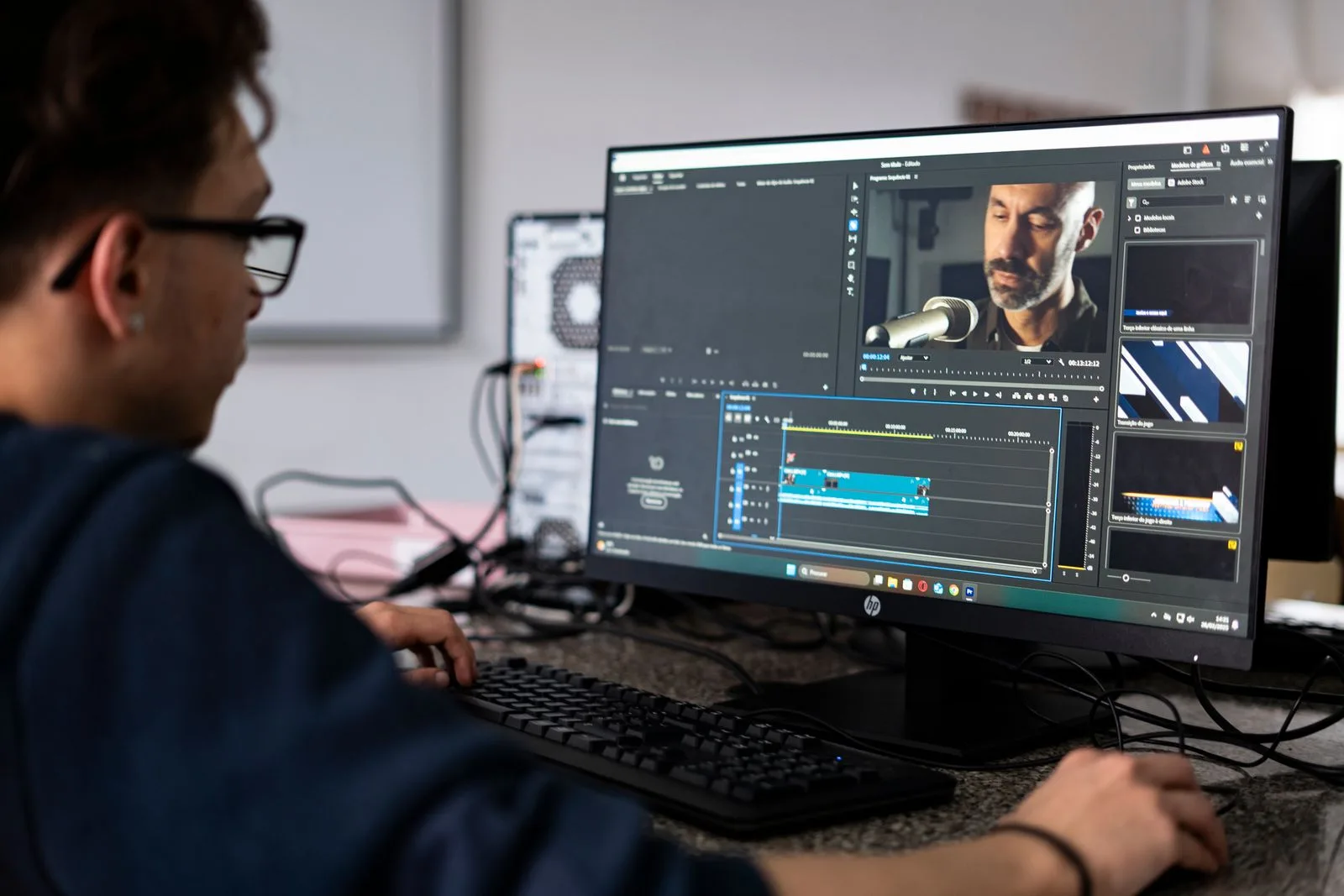 02-ai-video-creator.jpg