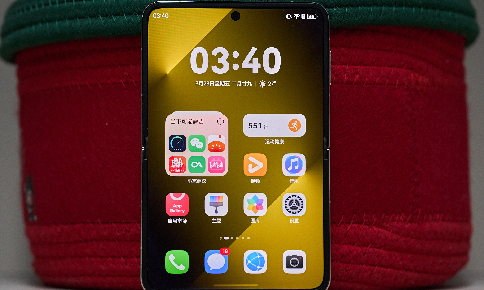 iPhone Fold加入战场：阔折叠屏手机元年来了，但「一代而亡」的魔咒还没破