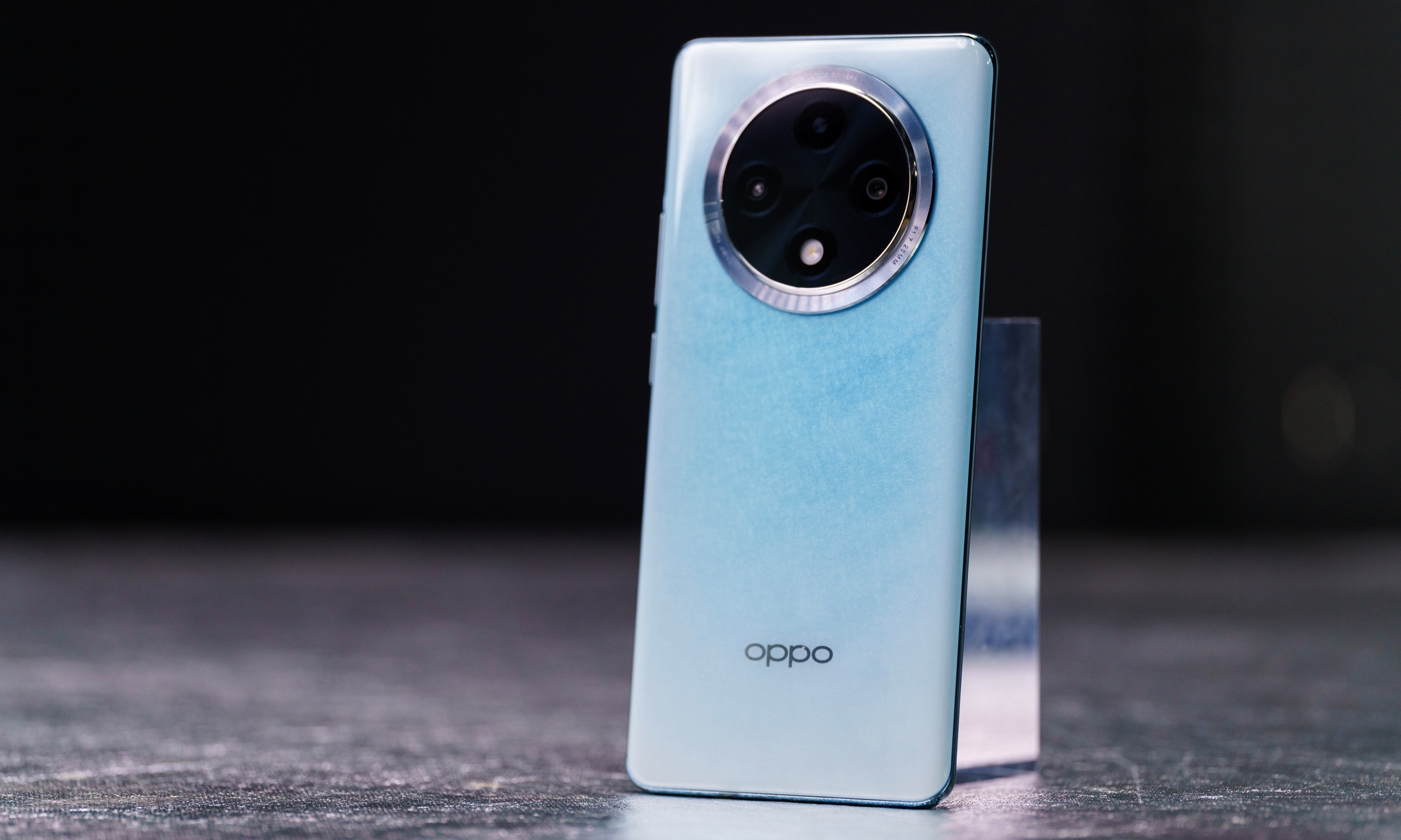 OPPO A3 Pro不正经评测：它能成为手机中的耐摔王吗？