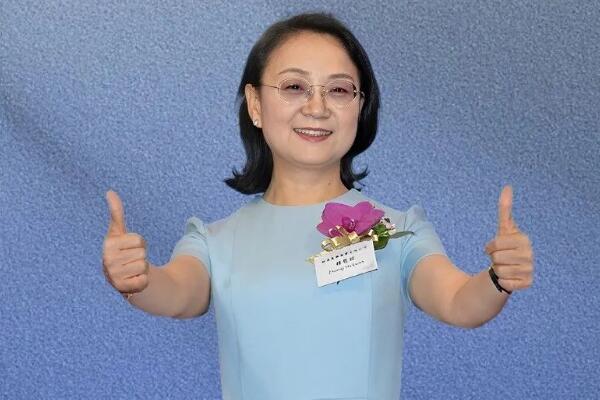 宗馥莉退居第三！1410亿身价的钟慧娟成中国新女首富