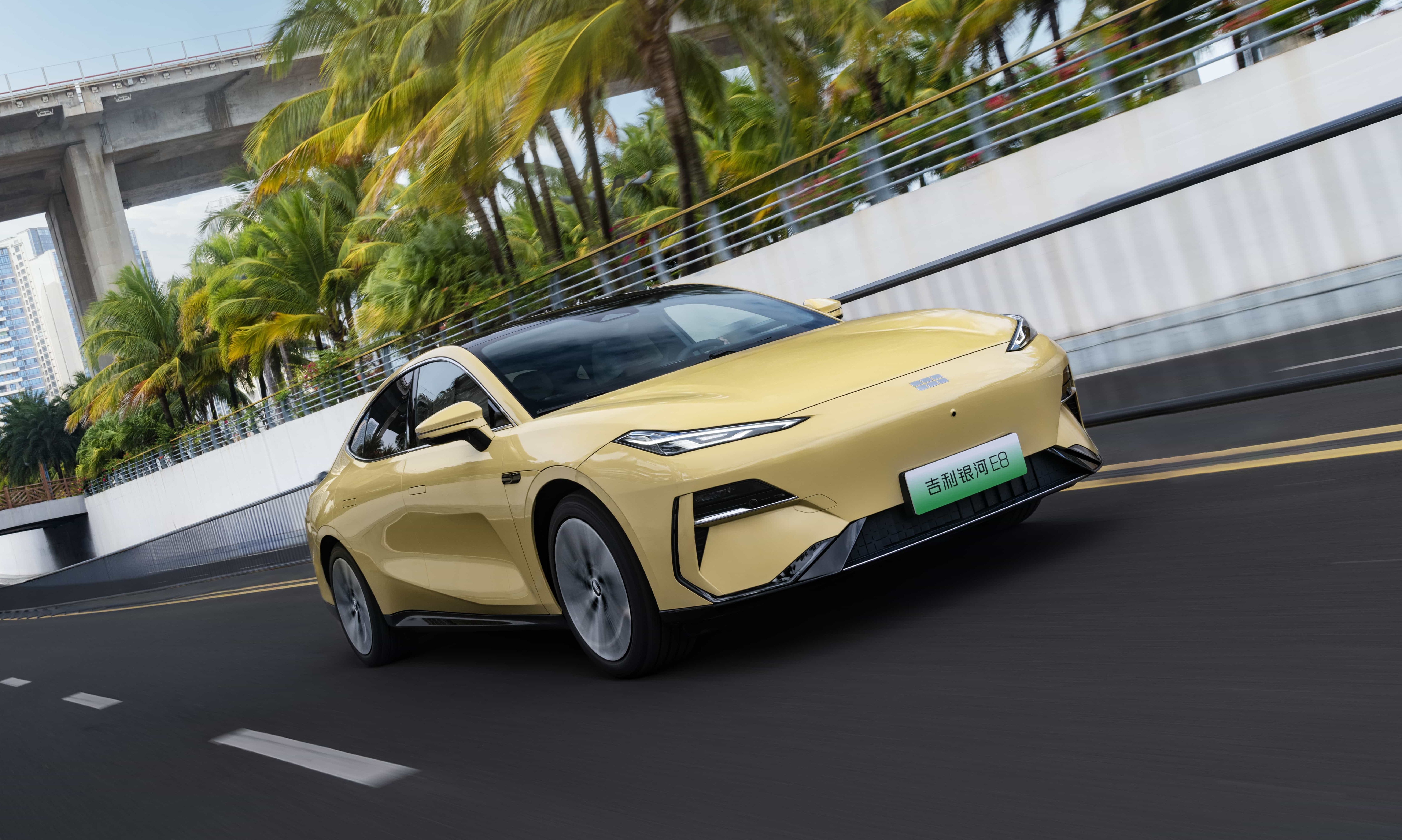 吉利银河E8,惊喜比你想象的更多