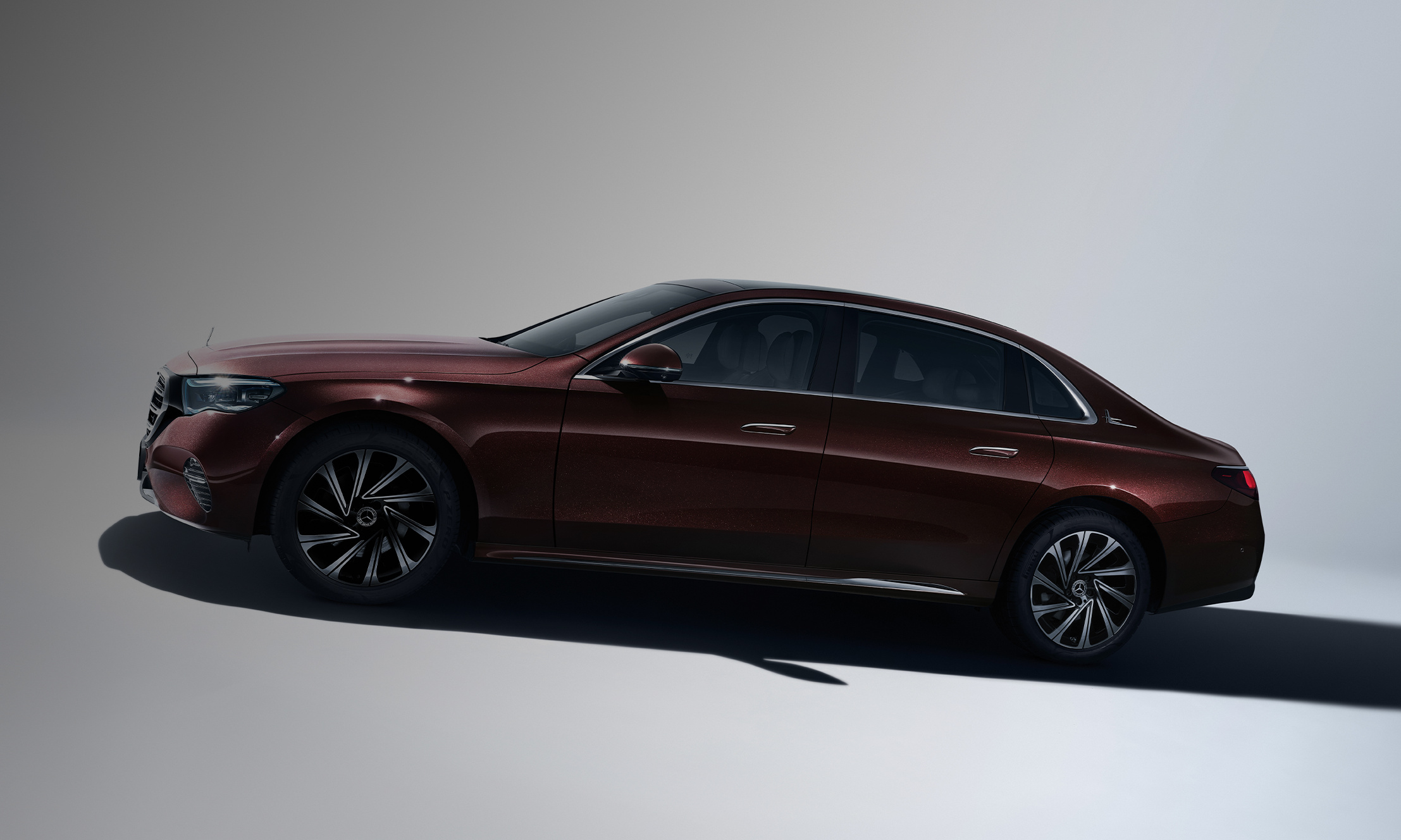 奔驰、智己L3自动驾驶再下一城，「解放」手脚的运动开始了