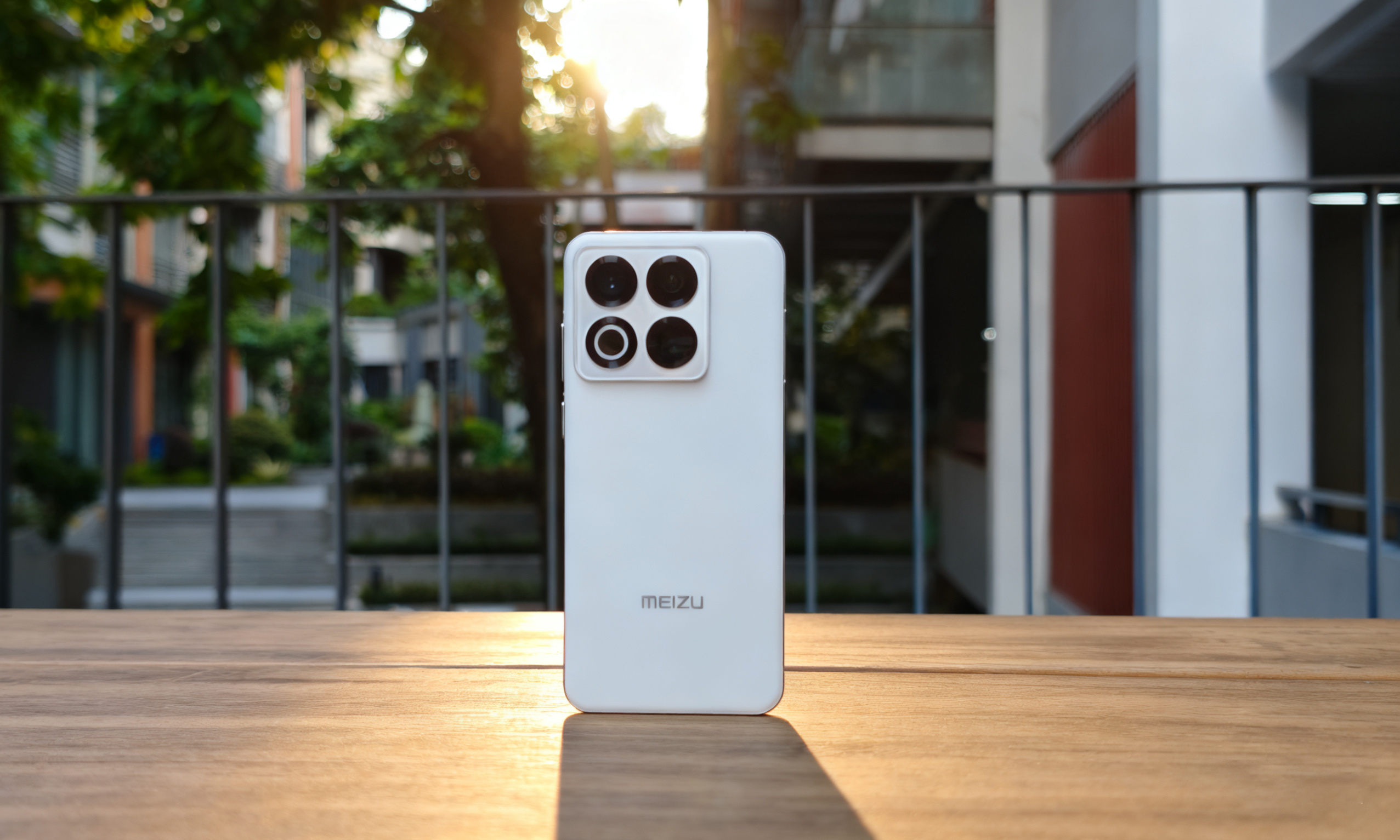 Flyme不死！首款第三方硬件即将发布，魅族手机「借身还魂」？