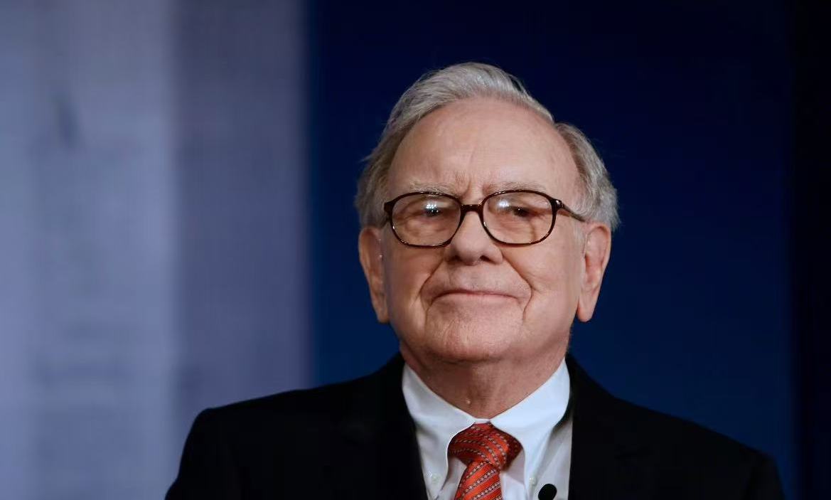 60年涨超5500倍！股神巴菲特正式卸任，一个时代结束了