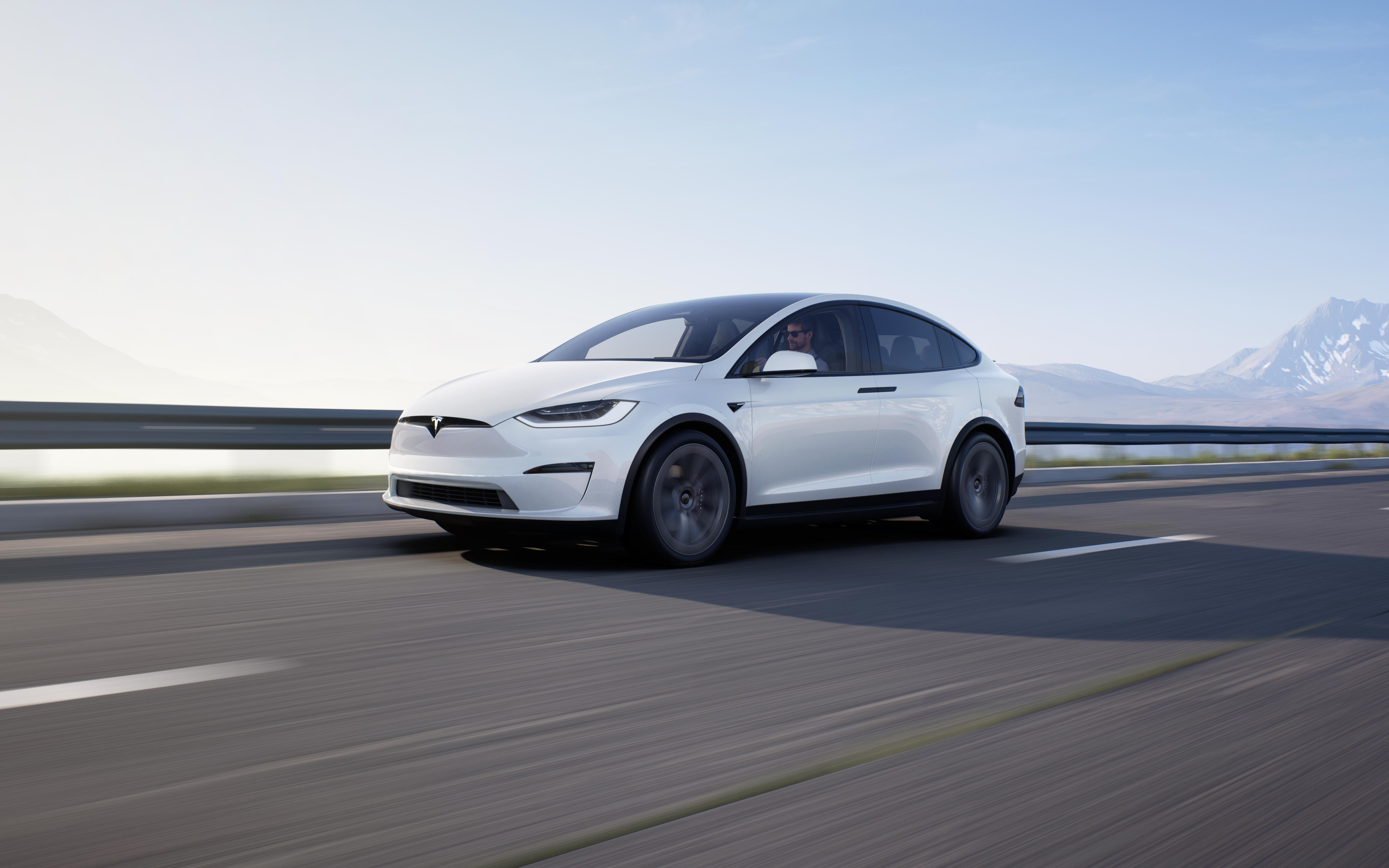 Model-X-Main-Hero-Desktop-LHD.jpeg