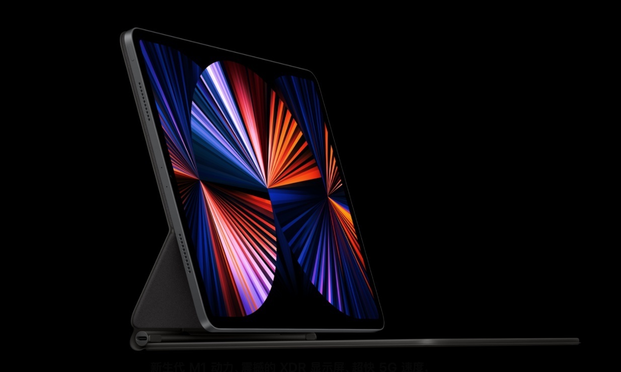 苹果新iPad Pro再曝光：M2芯片稳了，还支持无线充电