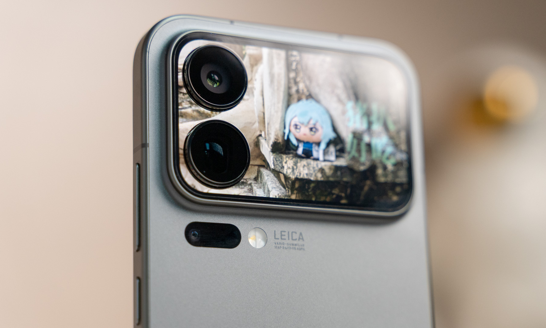 都在做副屏,为何只有小米17大获成功?答案让人意外