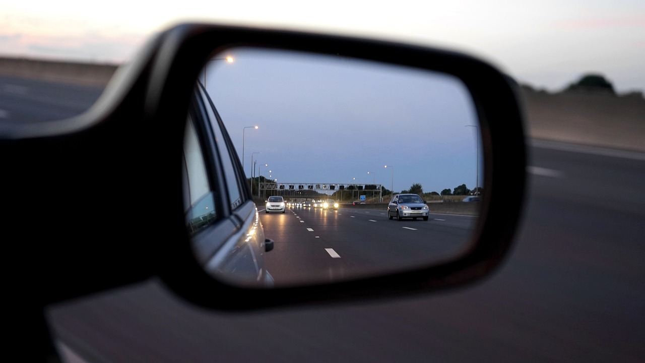car-1576894_1280.jpg