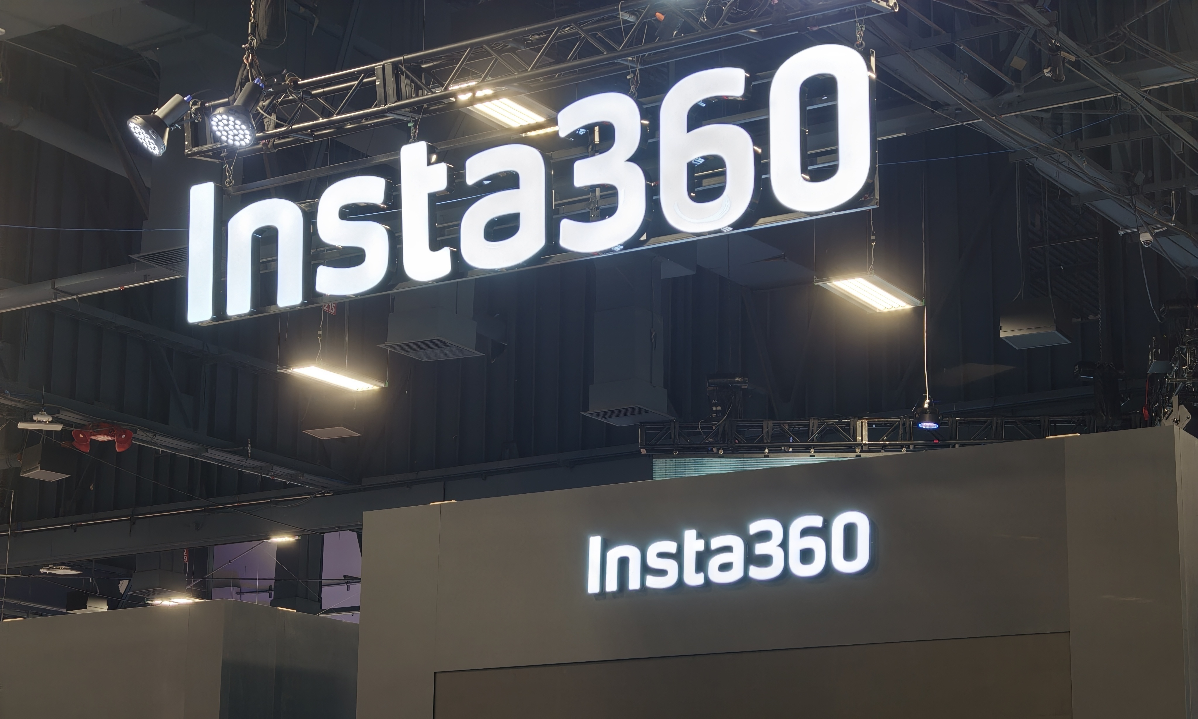 影石Insta360成 CES2026 最大显眼包？它把影像创作做成了“人人可用”的工具