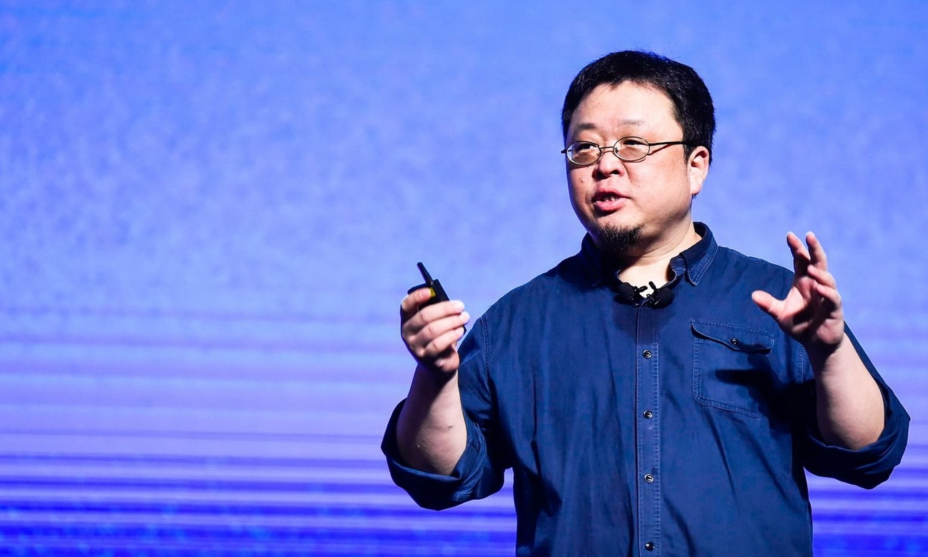 罗永浩怒喷！120W超级闪充竟是商标，文字游戏太忽悠人