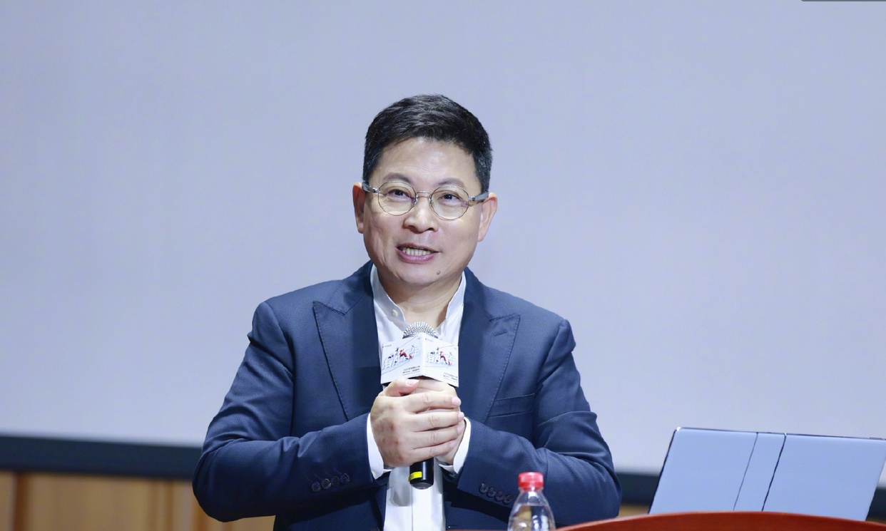余承东亲自出手！天价薪酬抢AI人才，OpenAI、谷歌坐不住了