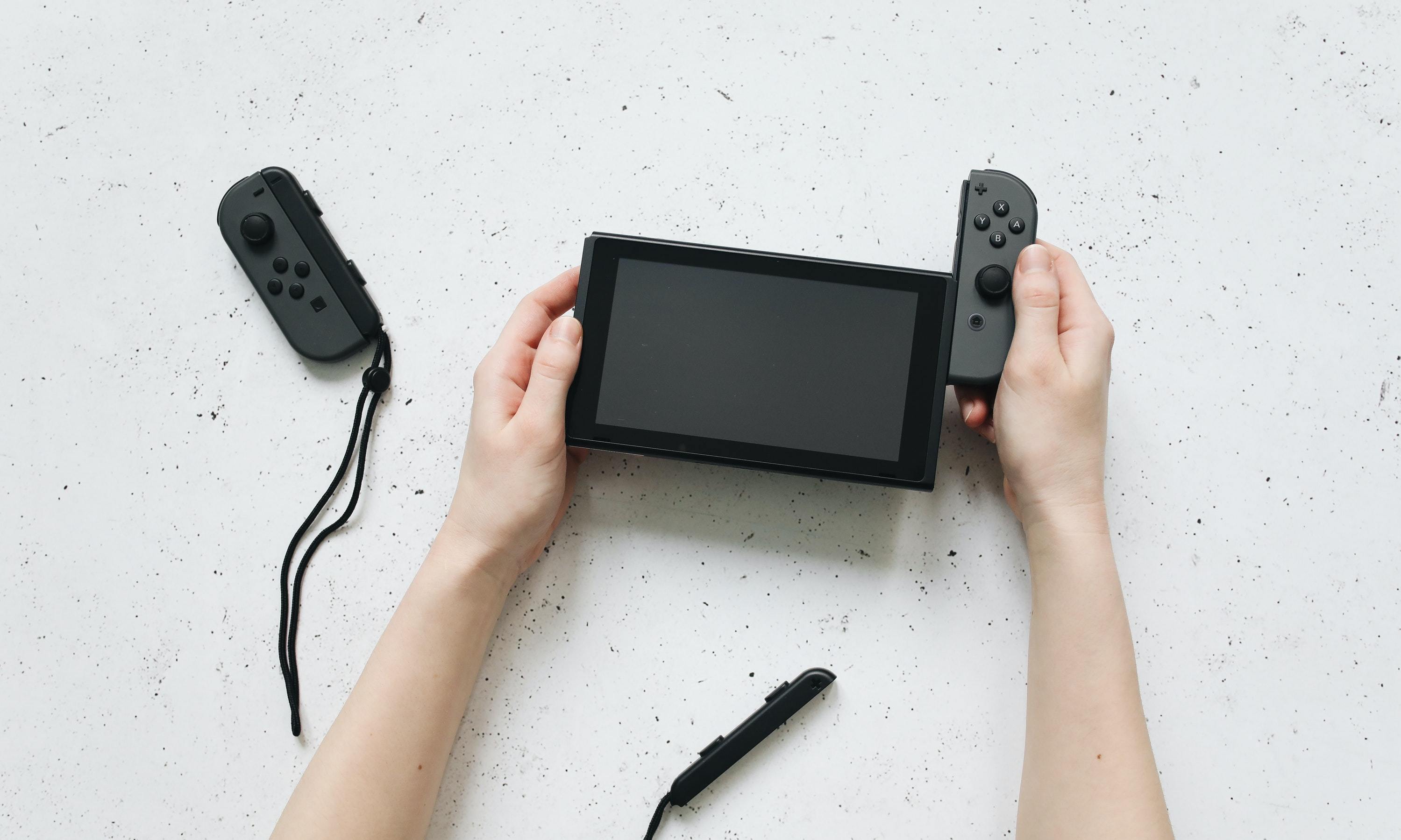 该给Switch充电了！任天堂发布健康小提醒：吃灰太久容易坏