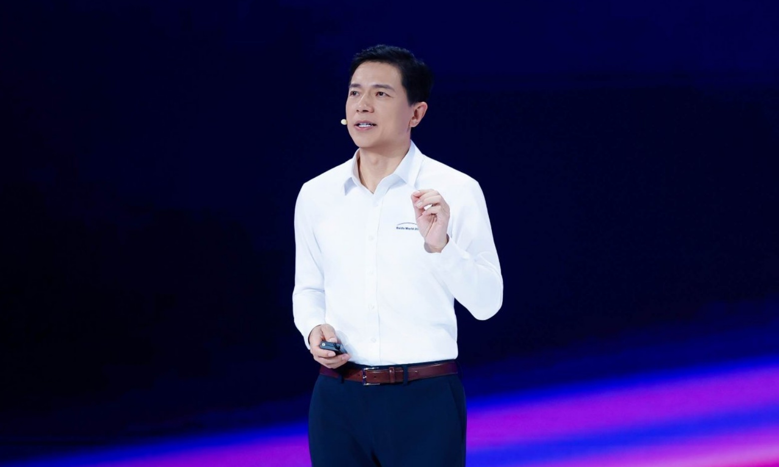 李彦宏最新演讲：AI不再是烧钱的成本，而是赚钱的关键！