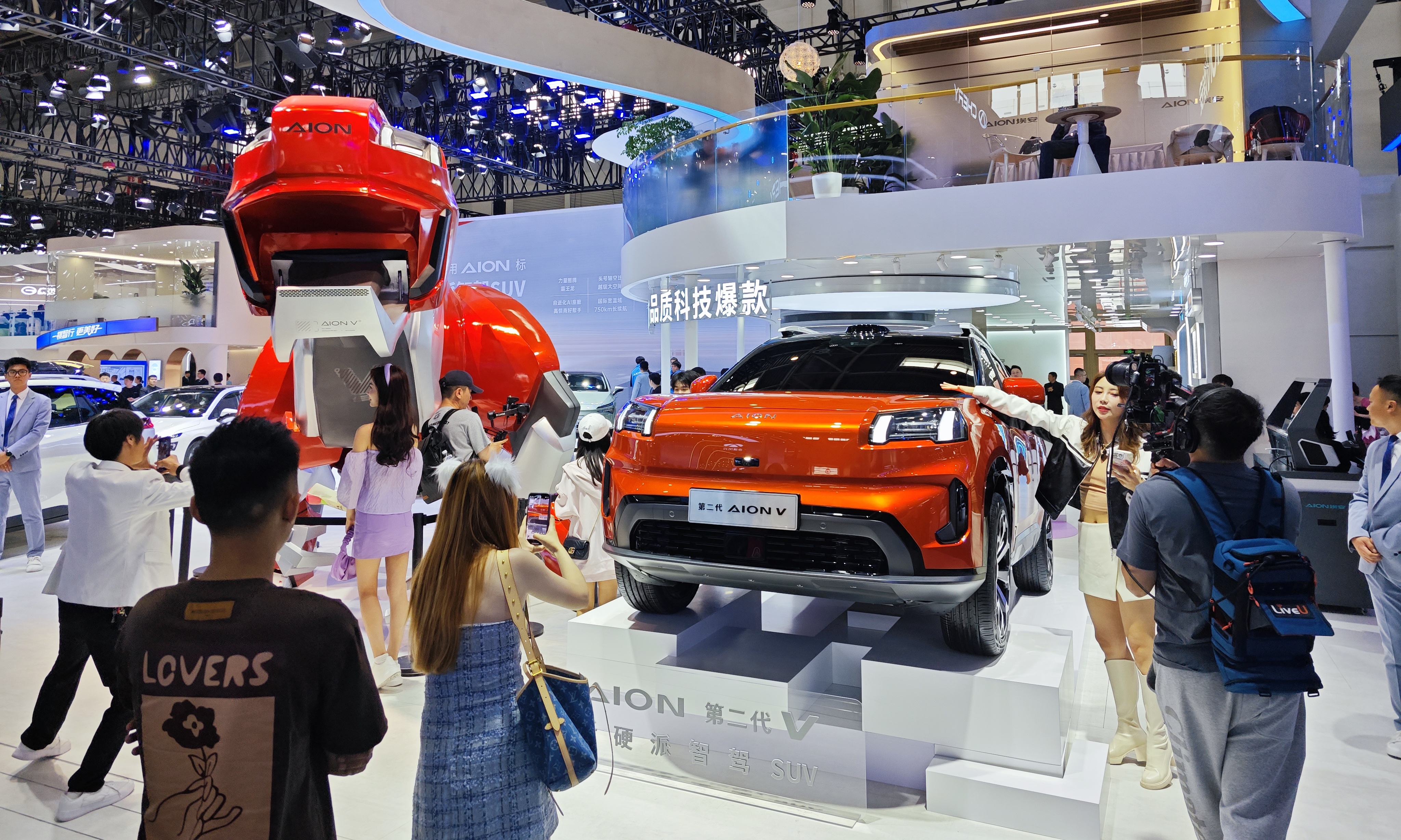 北京车展的“智能化暗线”：传统车企离不开中国方案