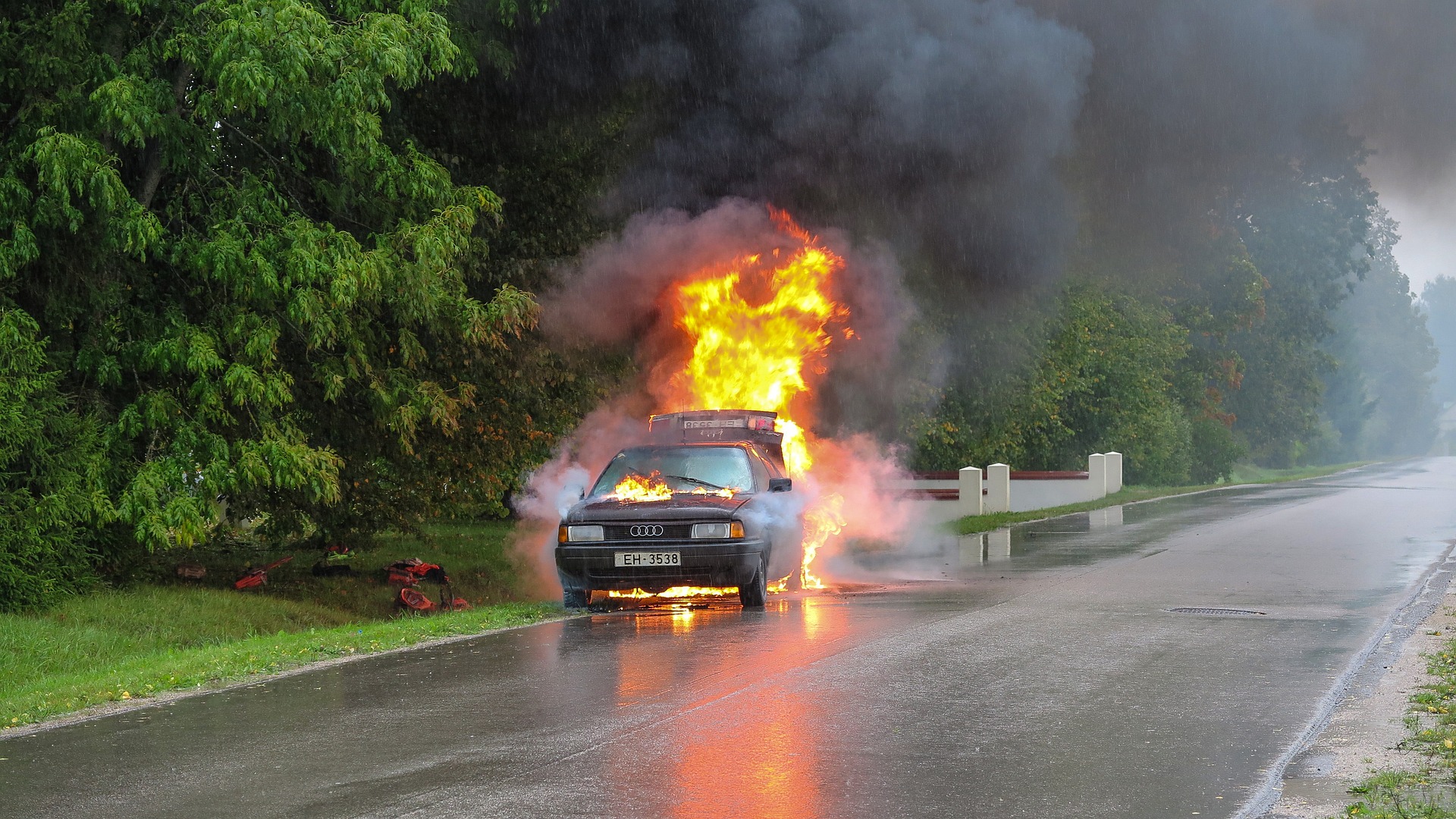 car-accident-g78ec71475_1920.jpg
