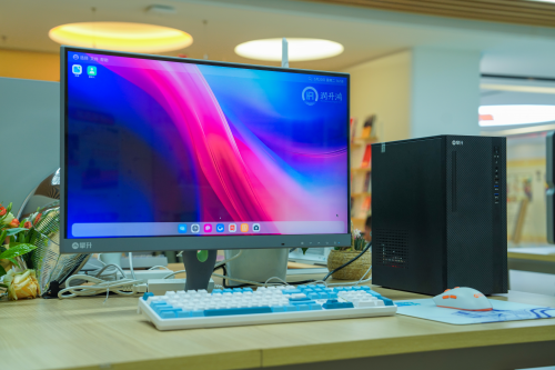 润开鸿重磅发布基于OpenHarmony的桌面操作系统及AI PC工作站，引领综合场景核心算力终端新范式