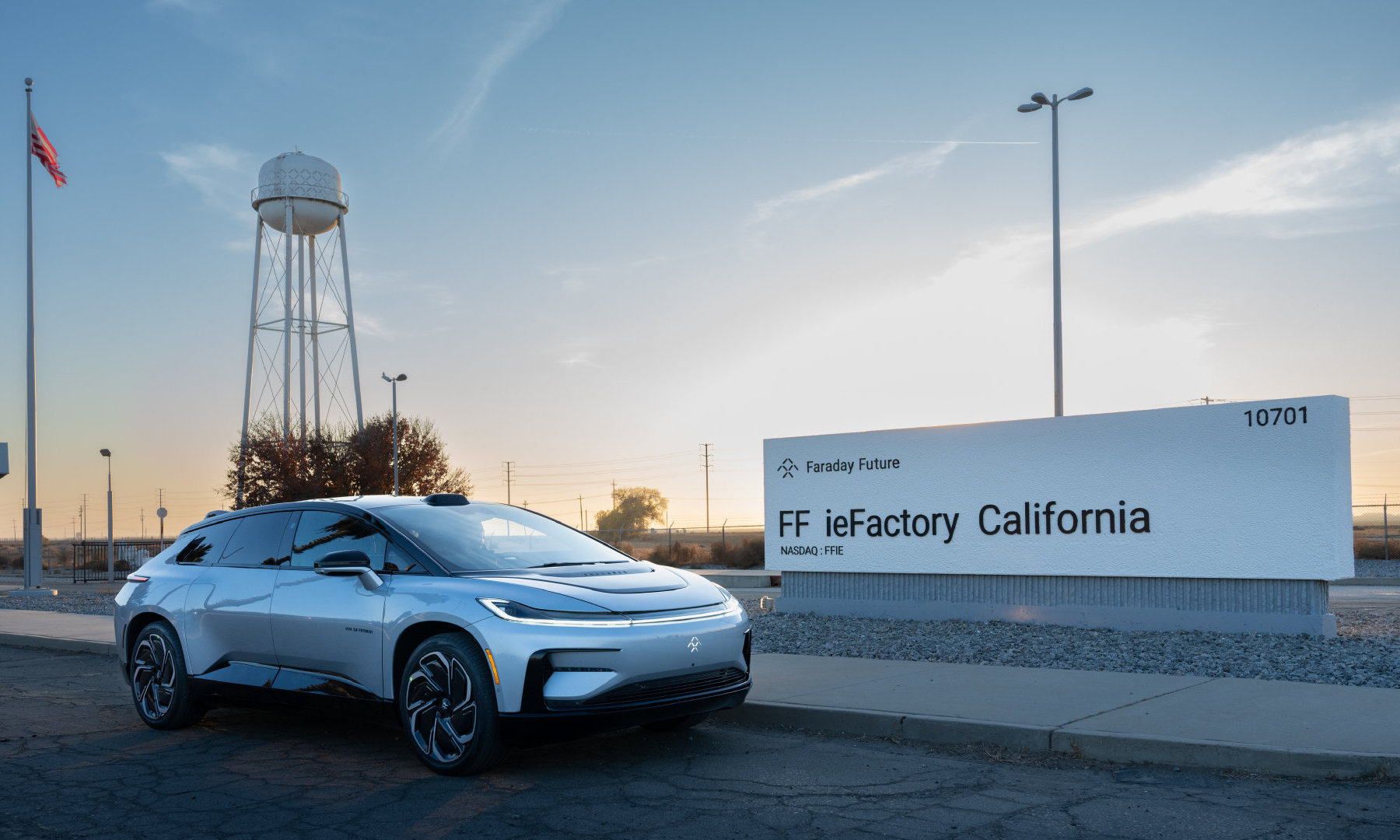 承认“无法盈利”、谋求转型，贾跃亭“战略性认输”？