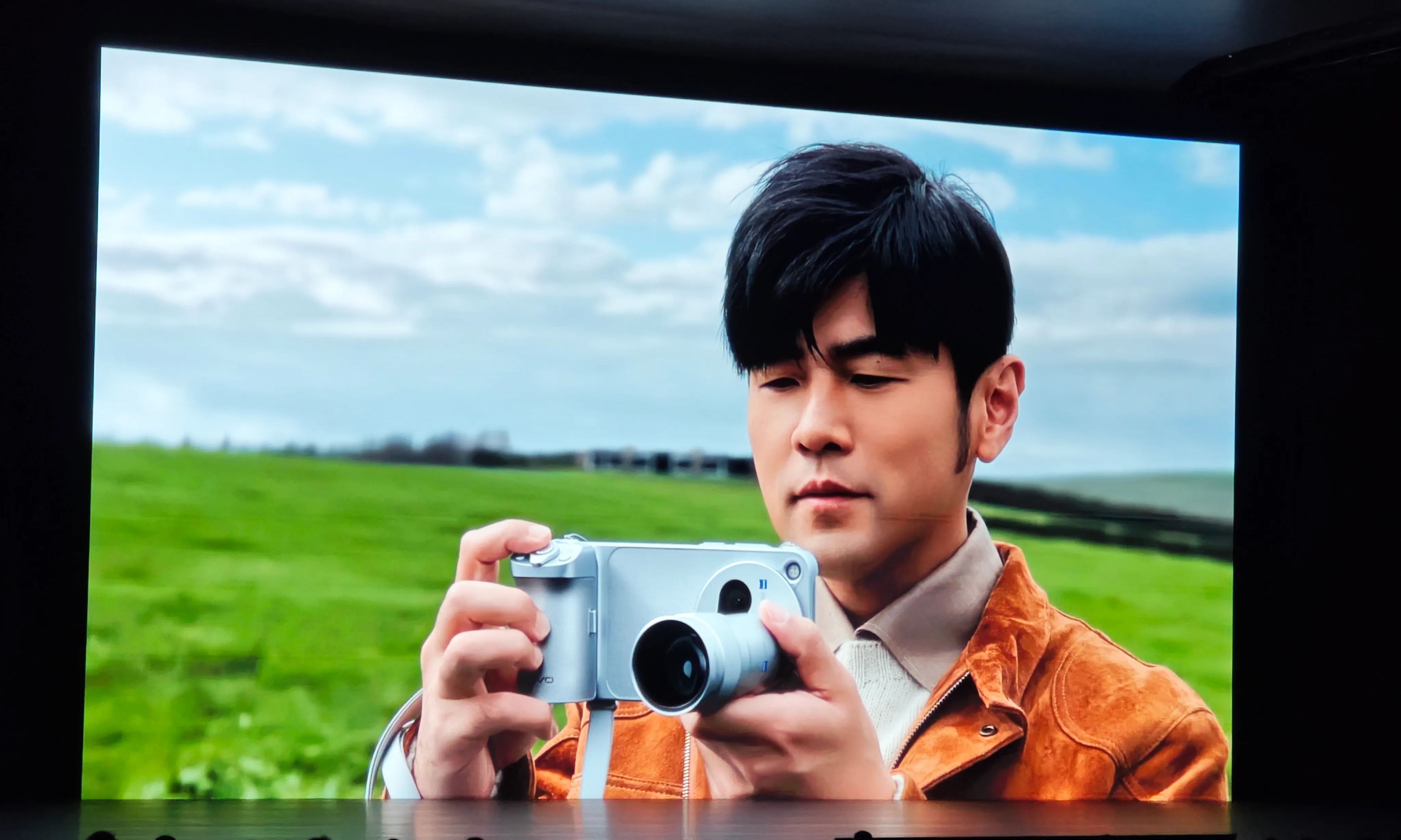 vivo X500系列三箭齐发！超大杯/大小屏全都有，影像依然是杀手锏