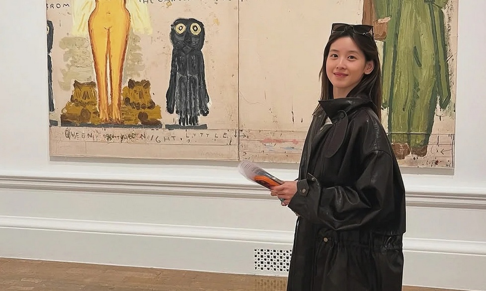 32岁章泽天惊艳亮相！疯狂搞事业，刘强东没看走眼