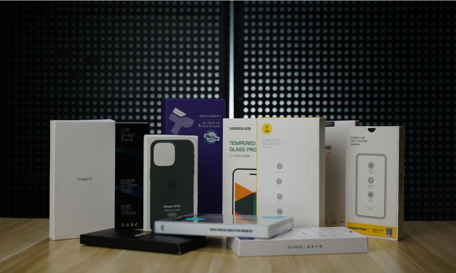 iPhone 15 保护壳翻车一大半？一次性看懂首发壳膜怎么选
