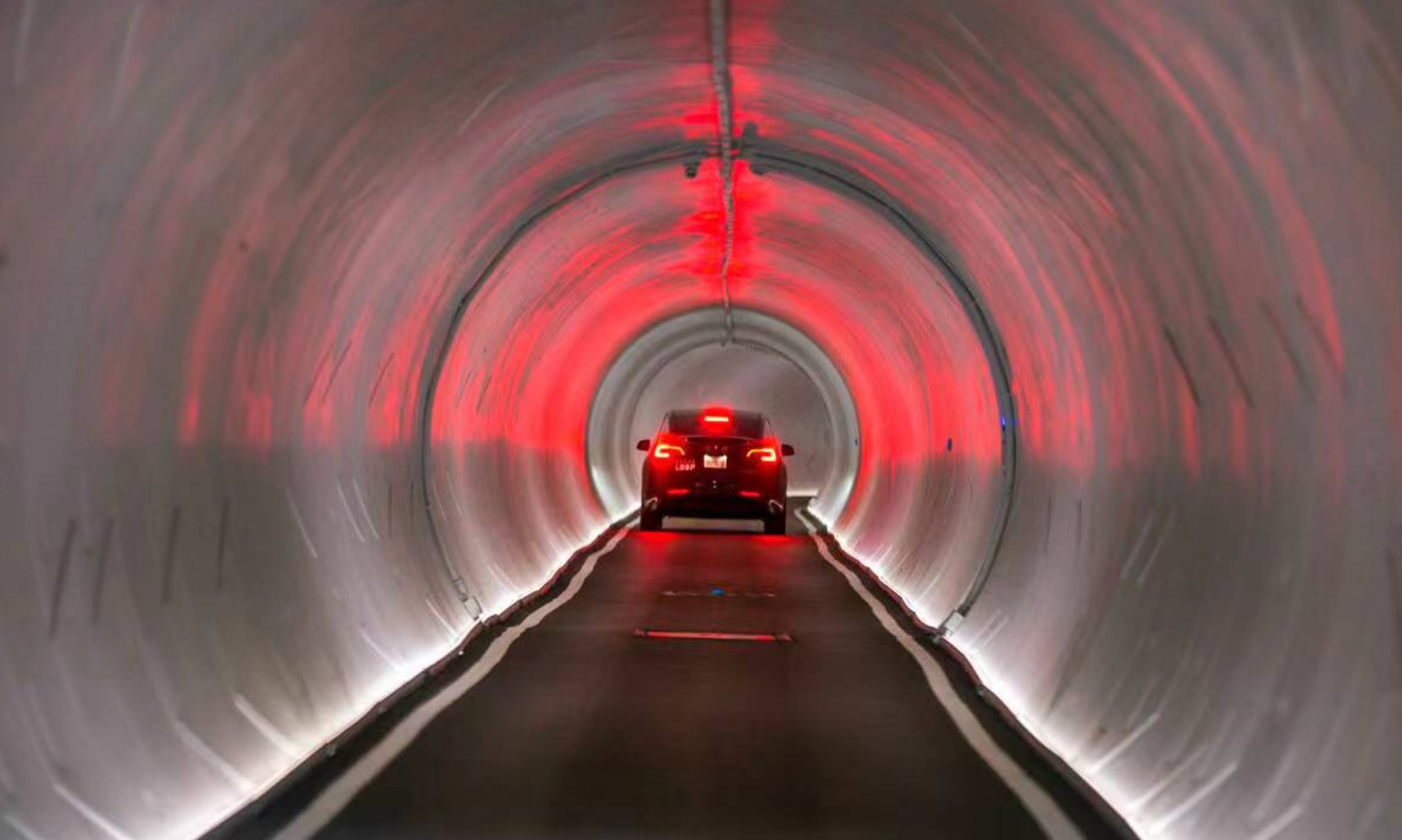 马斯克的“隧道帝国”，要靠这款神秘“轮上空间”撑起？