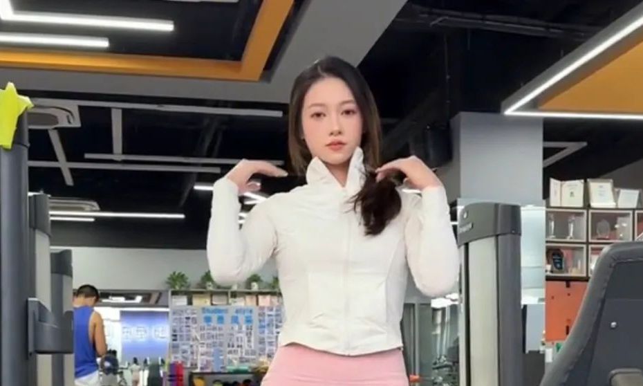 突发！“擦边”冠军吴柳芳终于凉了？
