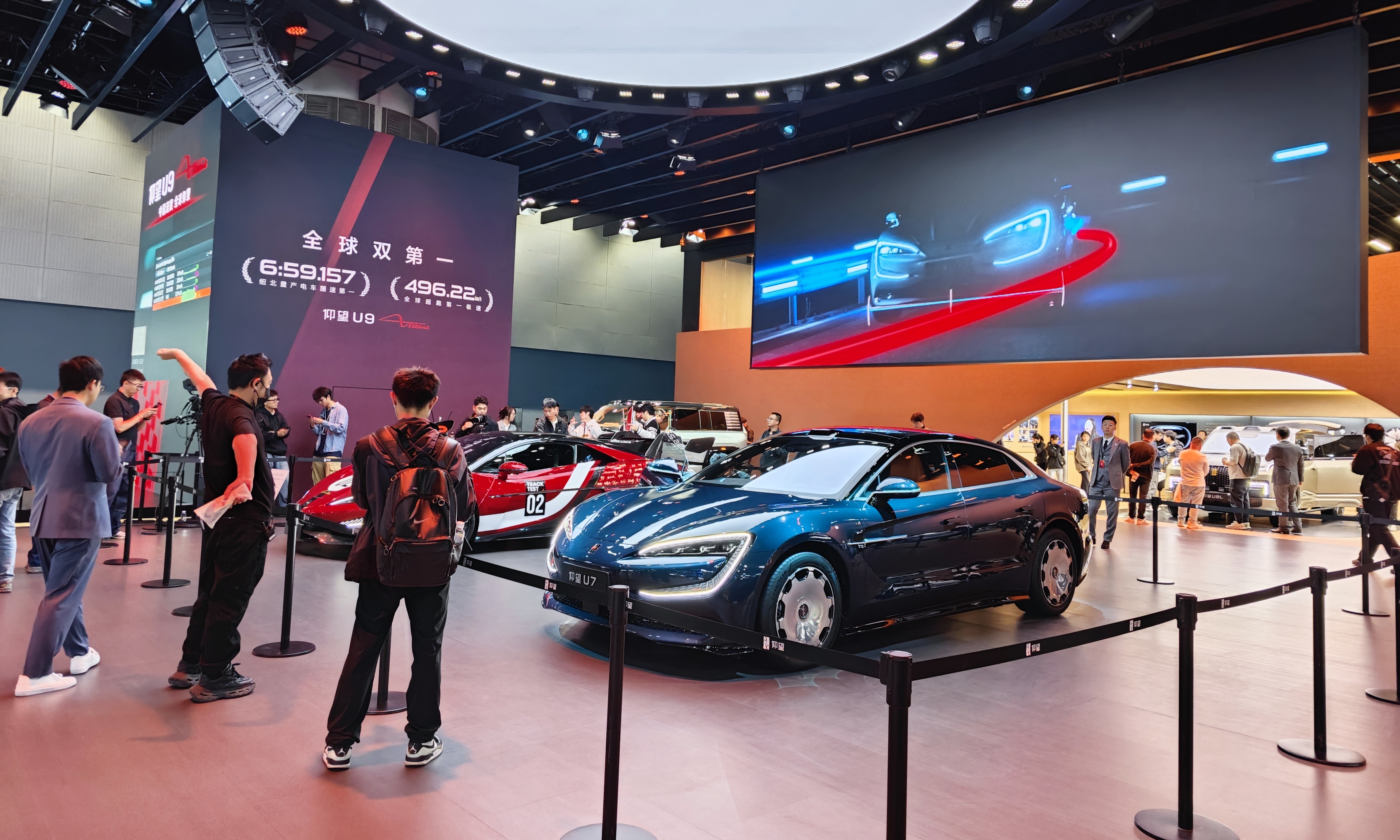 比亚迪的2025，打下三场“硬仗”：守江山、攻技术、闯东洋