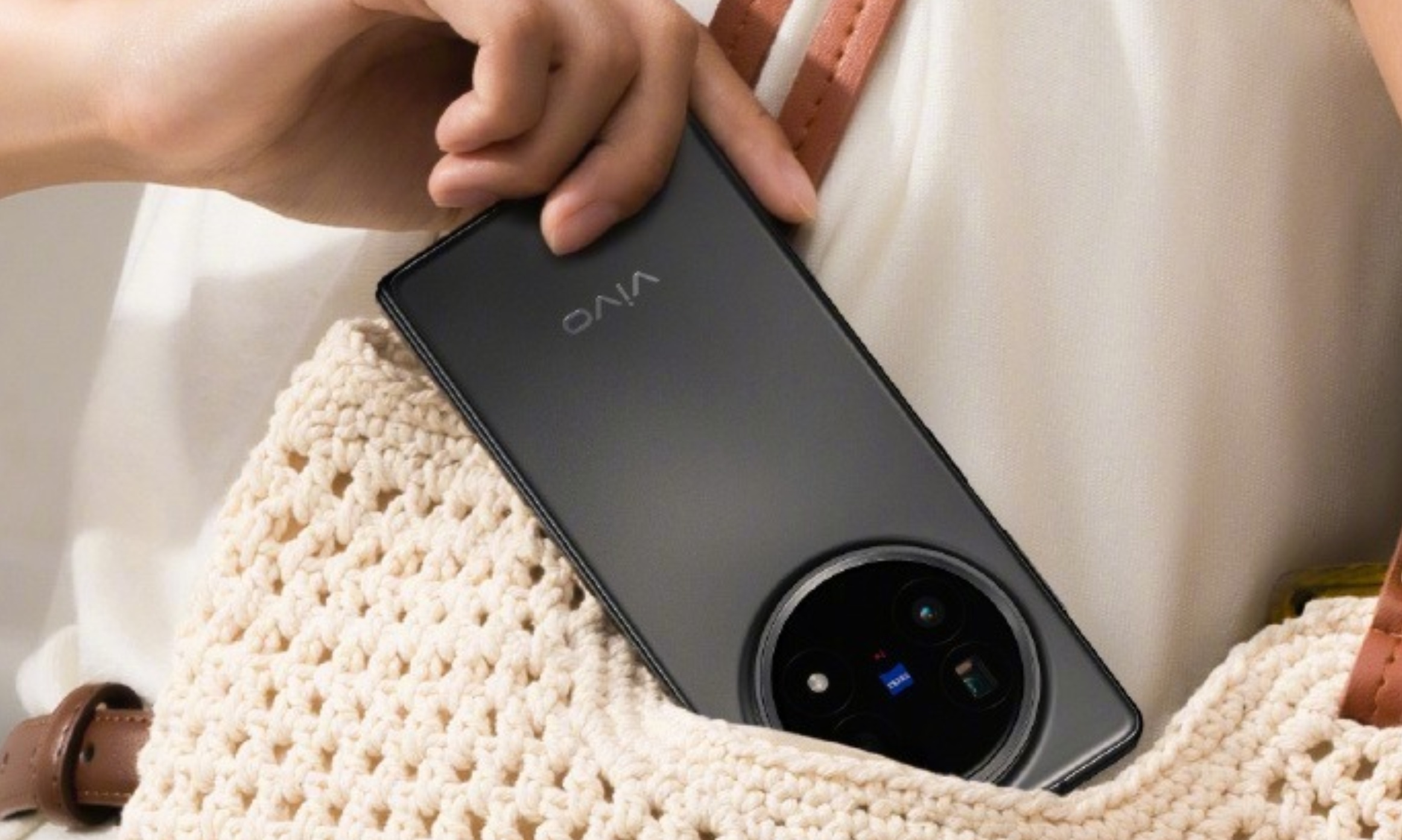 继续“强兼苹果”？vivo X Fold5要来了！