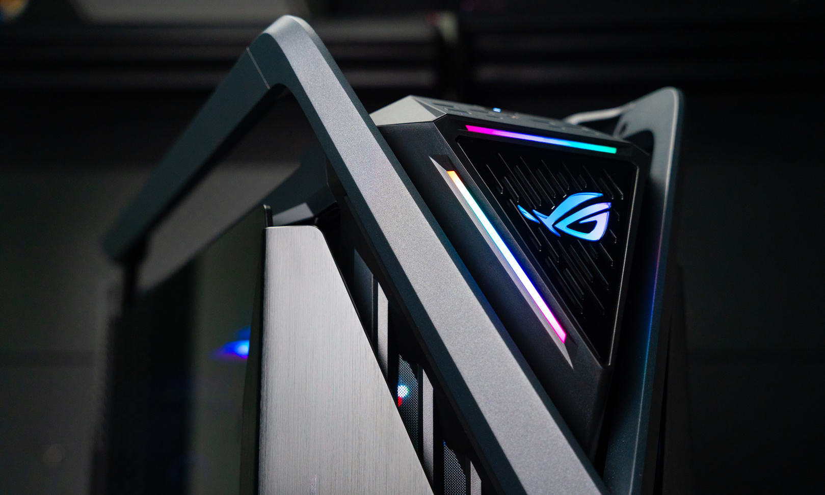 ROG全家桶图赏:酷睿14代处理器的最佳搭档