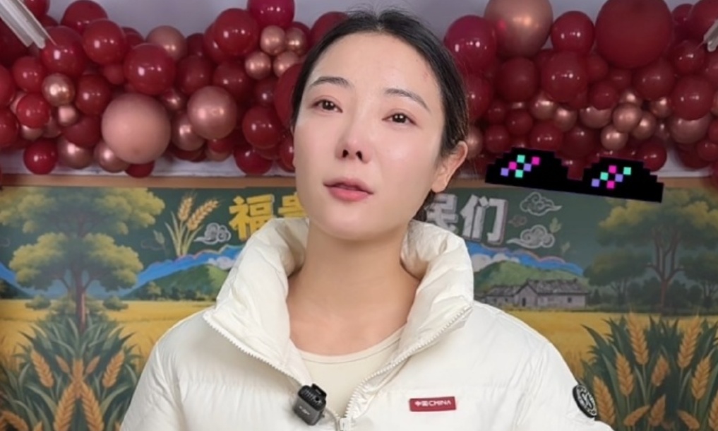 千万粉丝“卖菜西施”复播！带货紧张到落泪，居然没被骂？