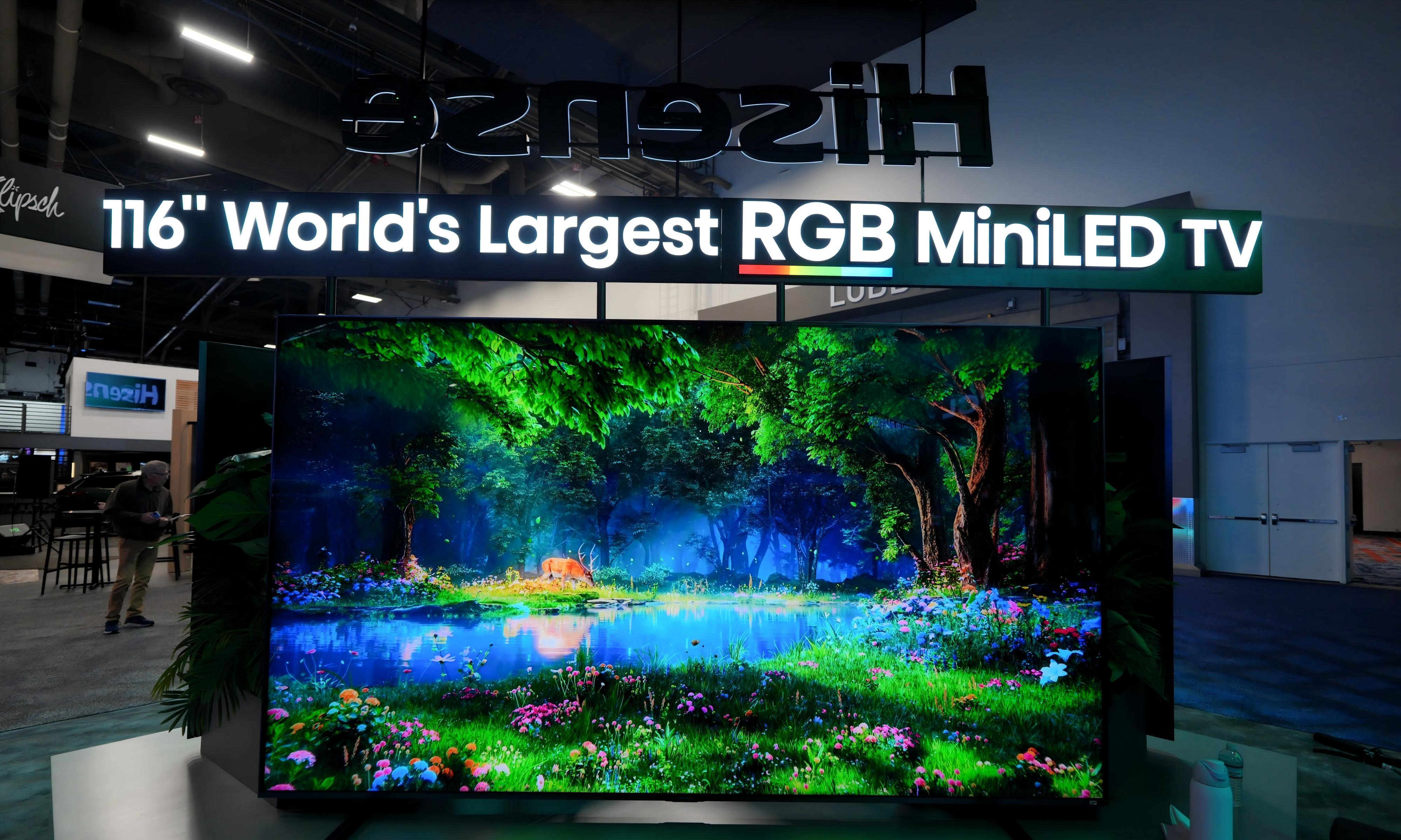 开年炸场,最顶的电视来了!时代旗舰海信UX2026款定档3月5日