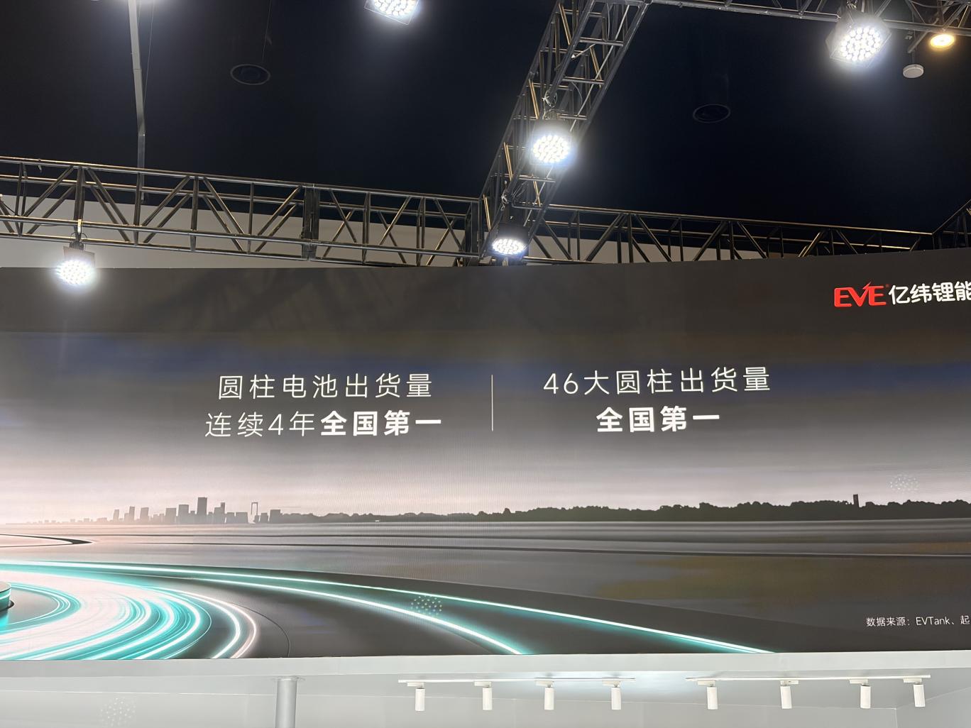 9740db38fffc480948777b6a329aa53f