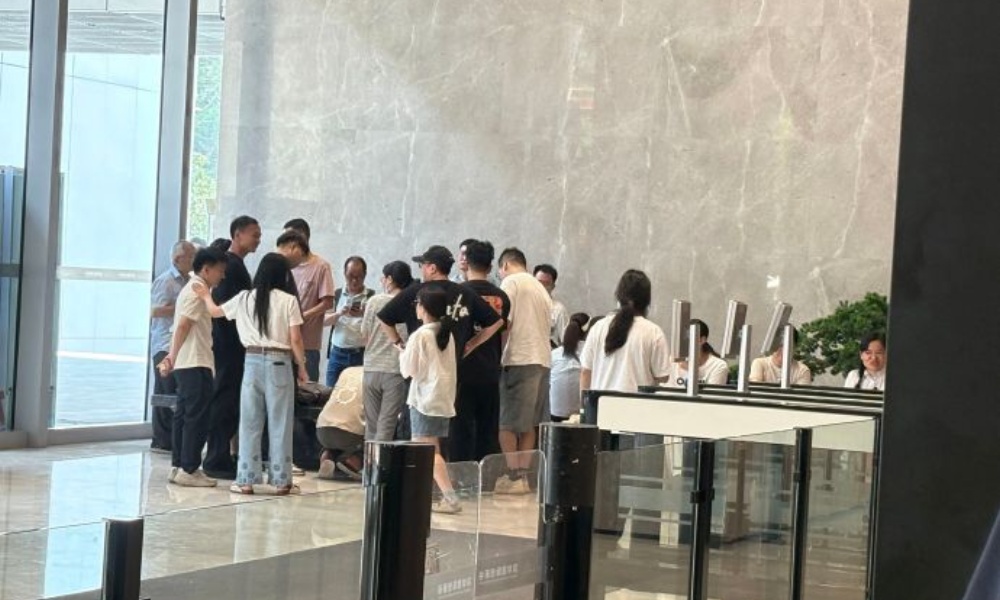 罗马仕崩盘前兆？高管4月退群，万人恐失业
