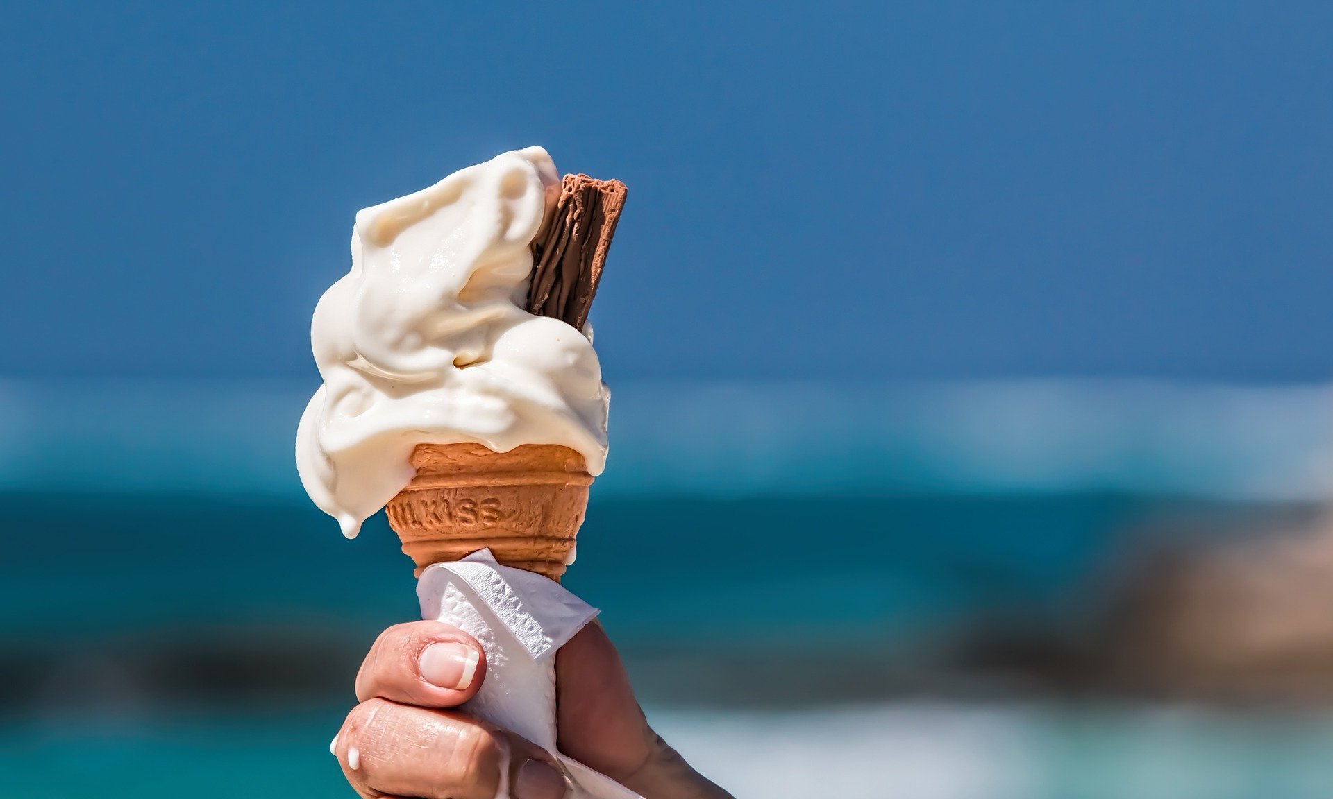 值得全国推广！这家小卖部的雪糕居然明码标价：不比奸商强多了？