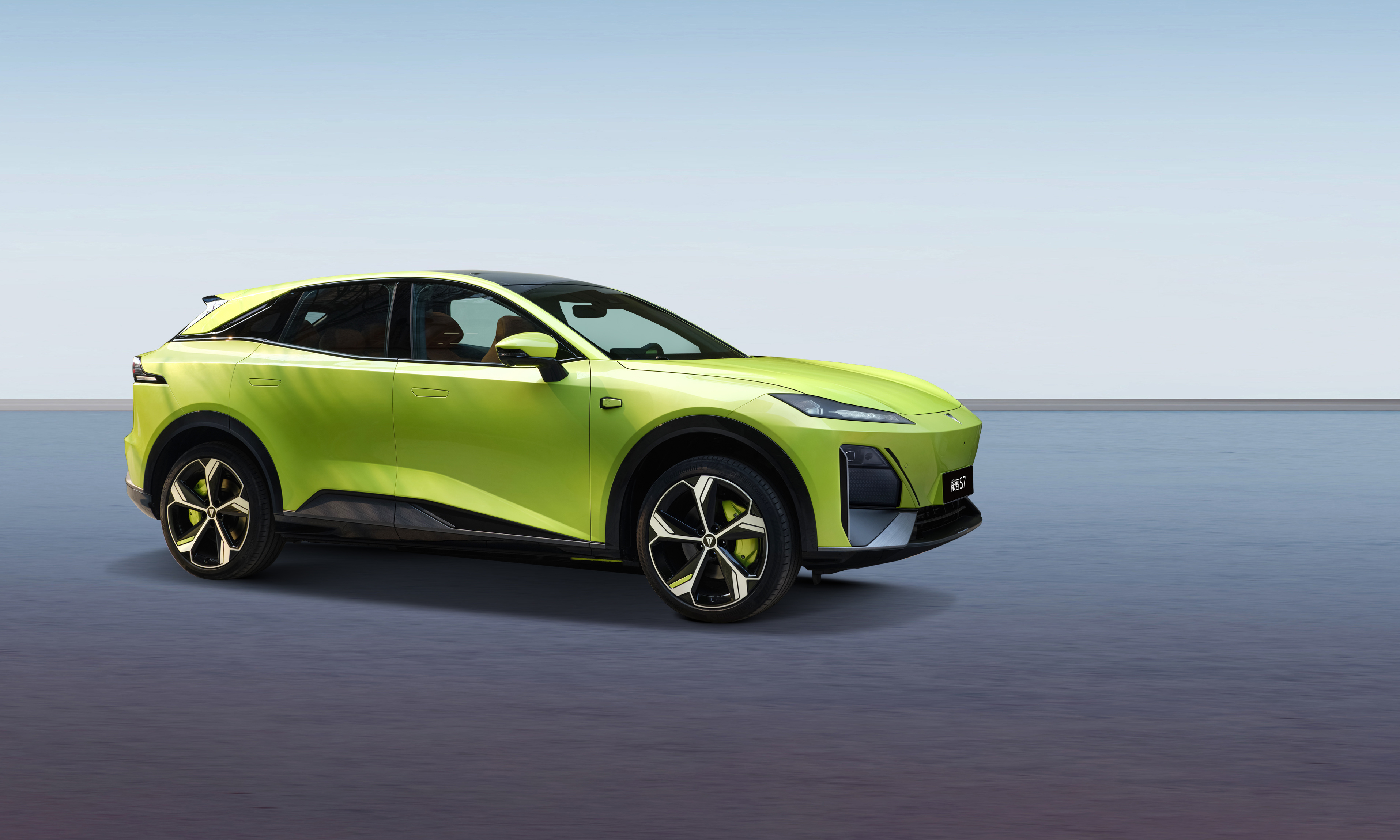 深蓝S7爆发的秘密:押注智能制造,跑通“前车后厂”