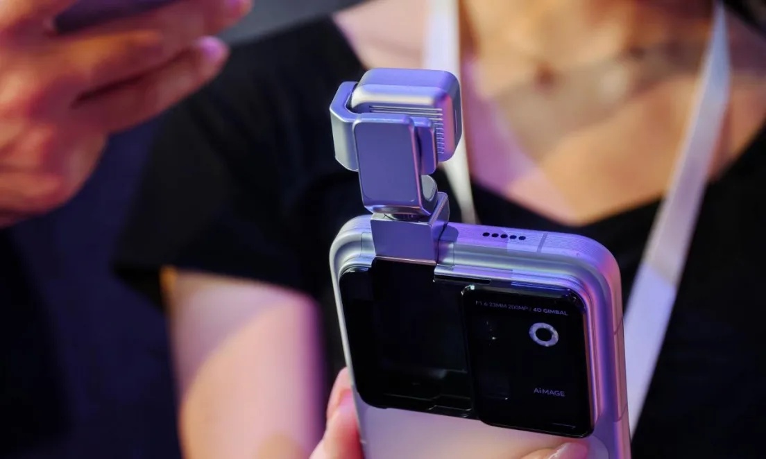 荣耀Robot Phone成了，Magic9要来了