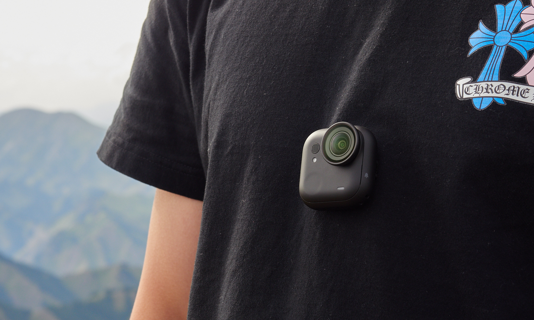 2598元起！影石Insta360 GO Ultra评测：终于摘掉「阳光机」帽子了