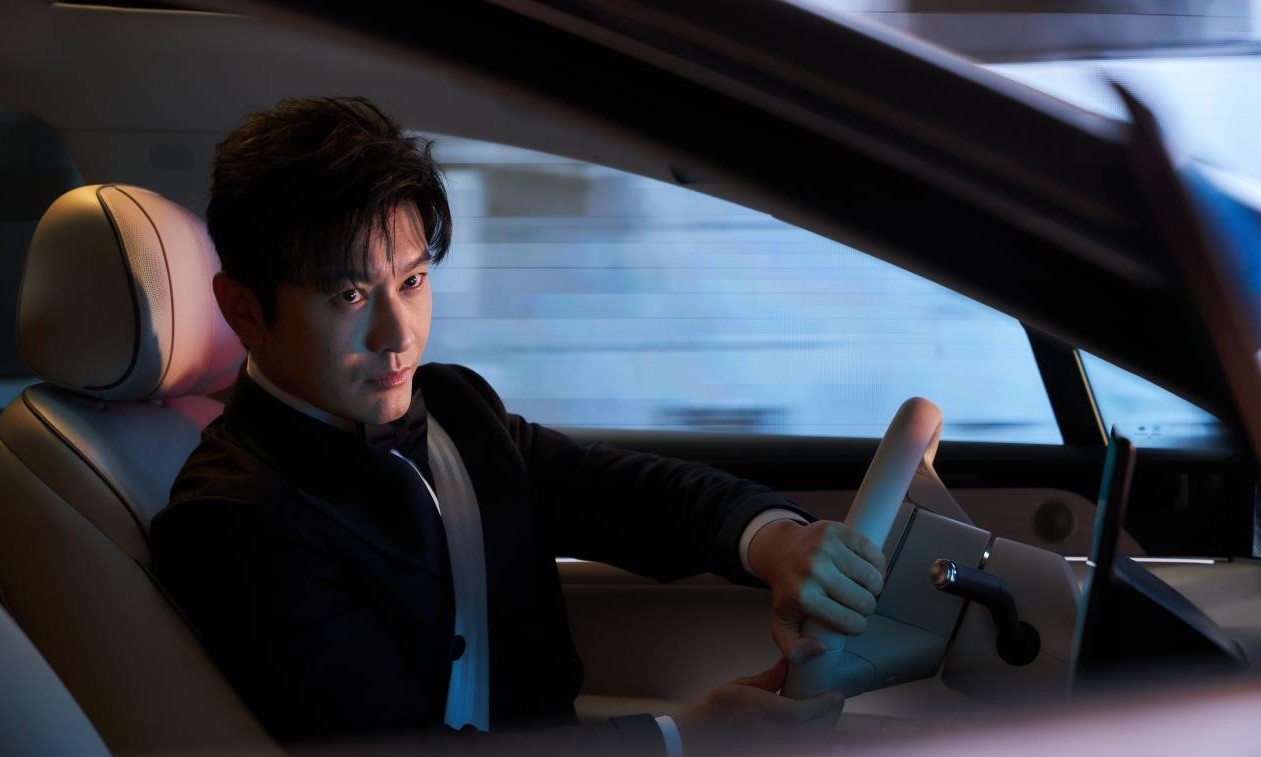 连明星车主黄晓明都赞不绝口,享界 S9开启挑战赛活动