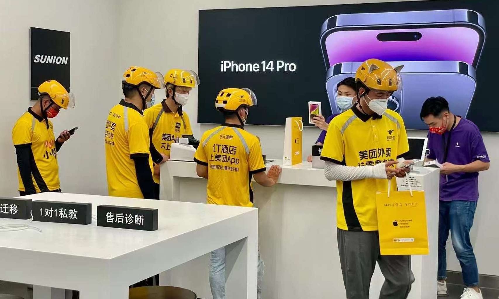 与京东同日宣布！美团将给骑手缴社保，饿了么也快了？