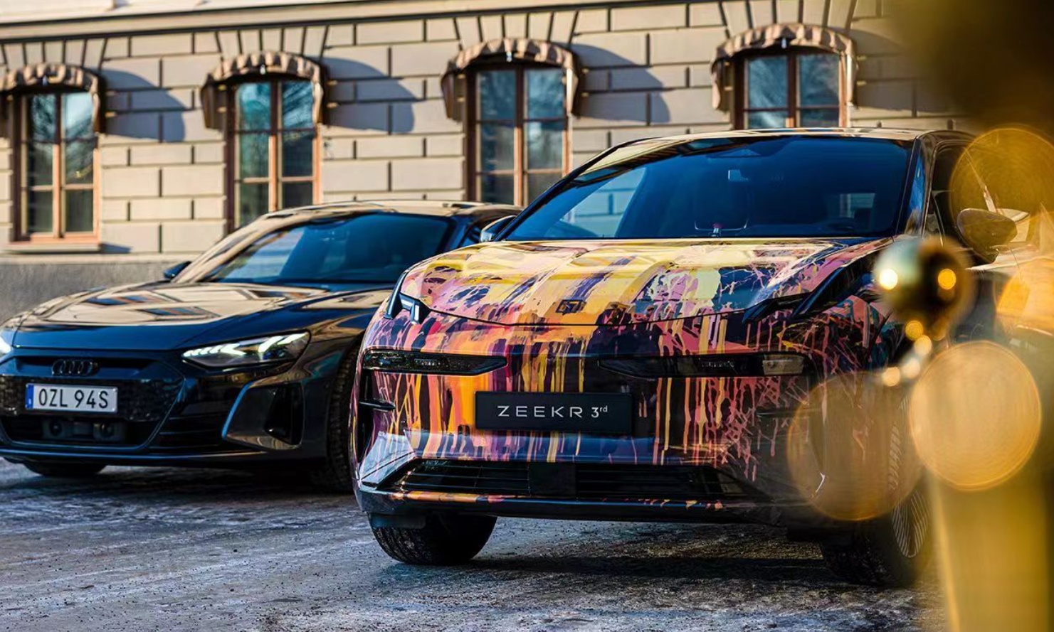 比亚迪海豚劲敌来了!极氪新款两厢小车曝光:价格是最大悬念